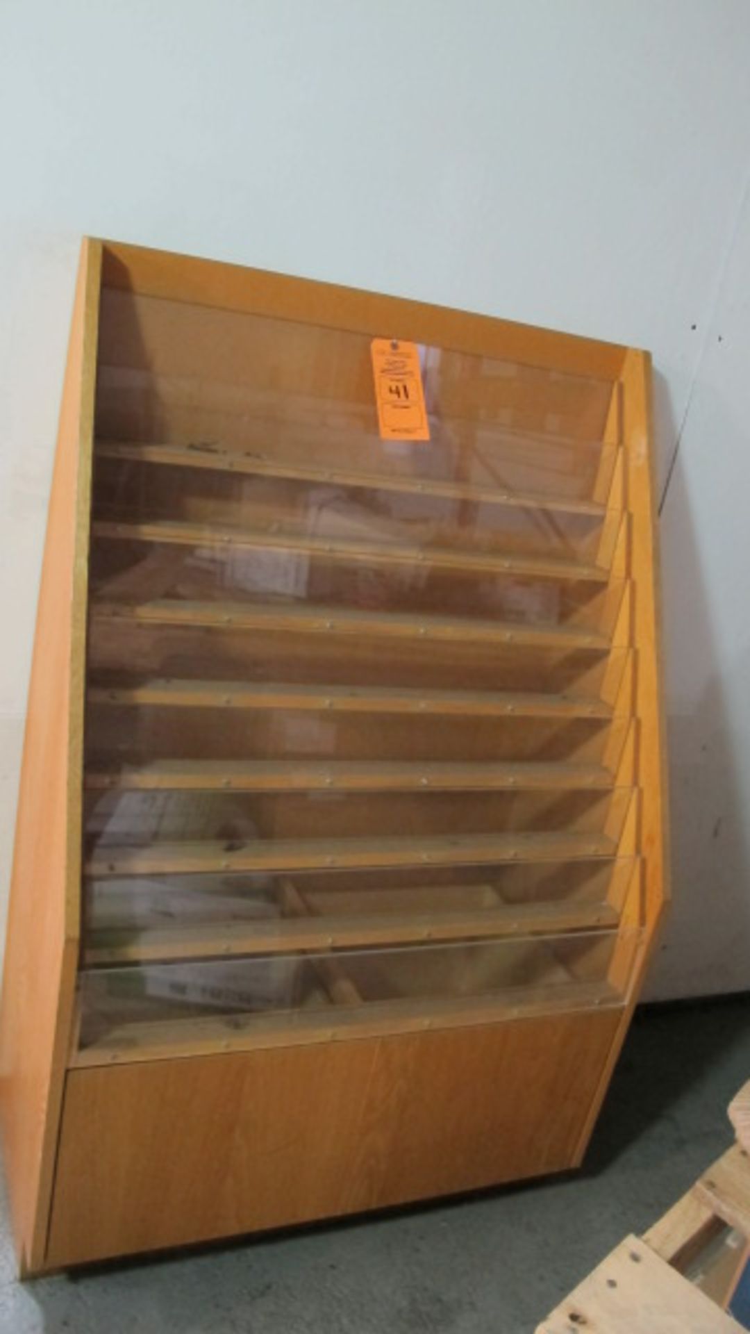 BROCHURE RACK