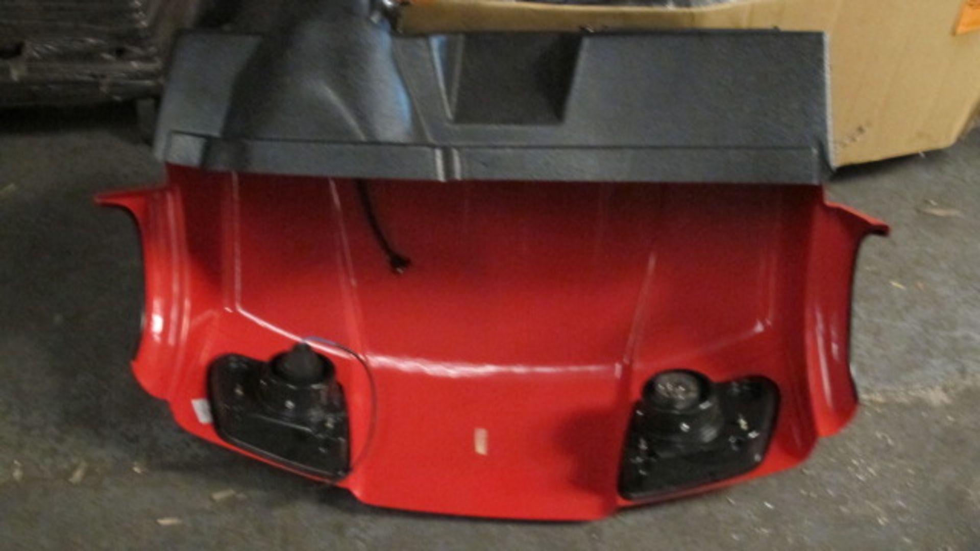 TW 400 RED ATV HOOD - Image 2 of 2