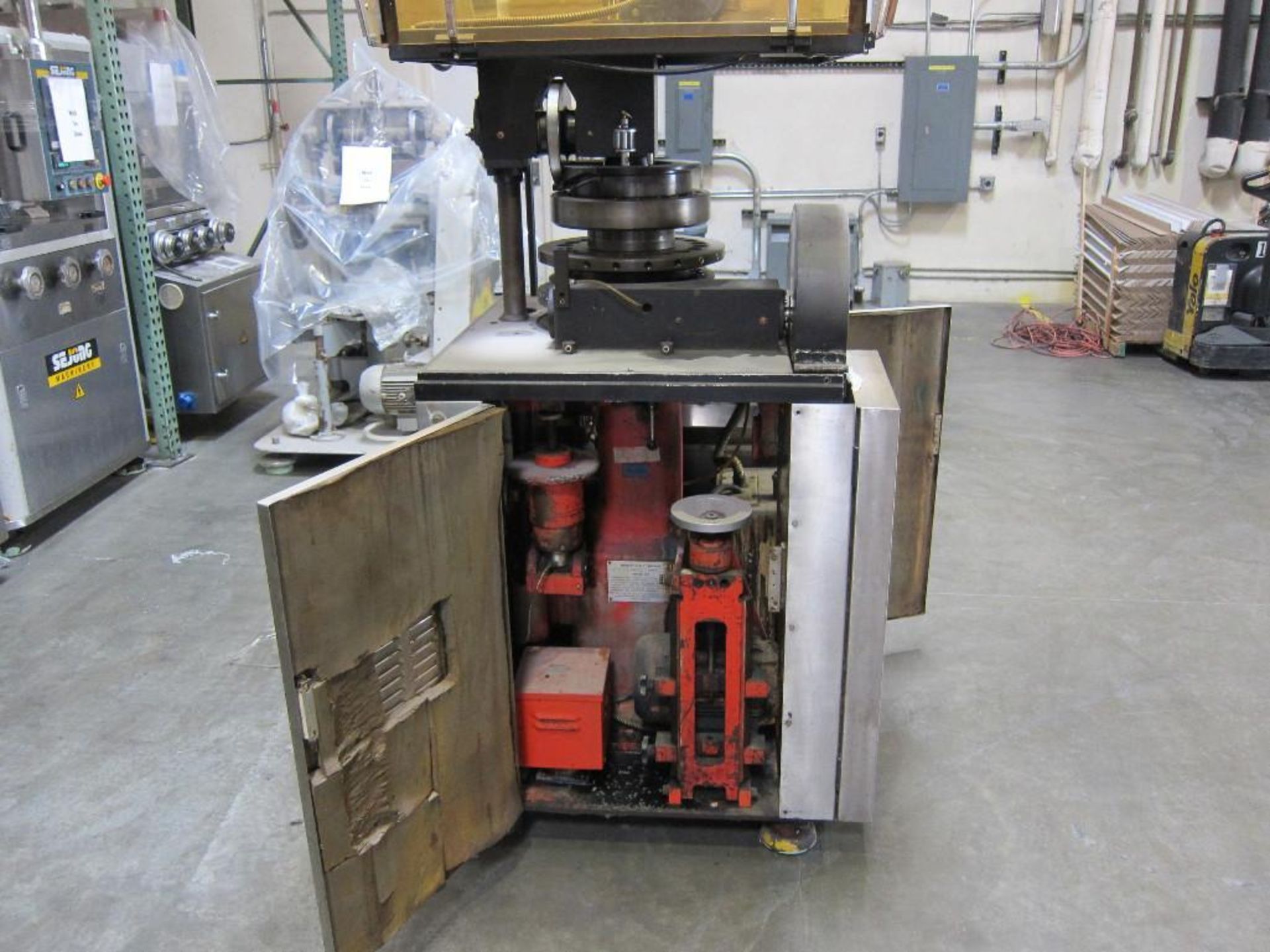 Manesty D4 rotary tablet press - Image 10 of 16