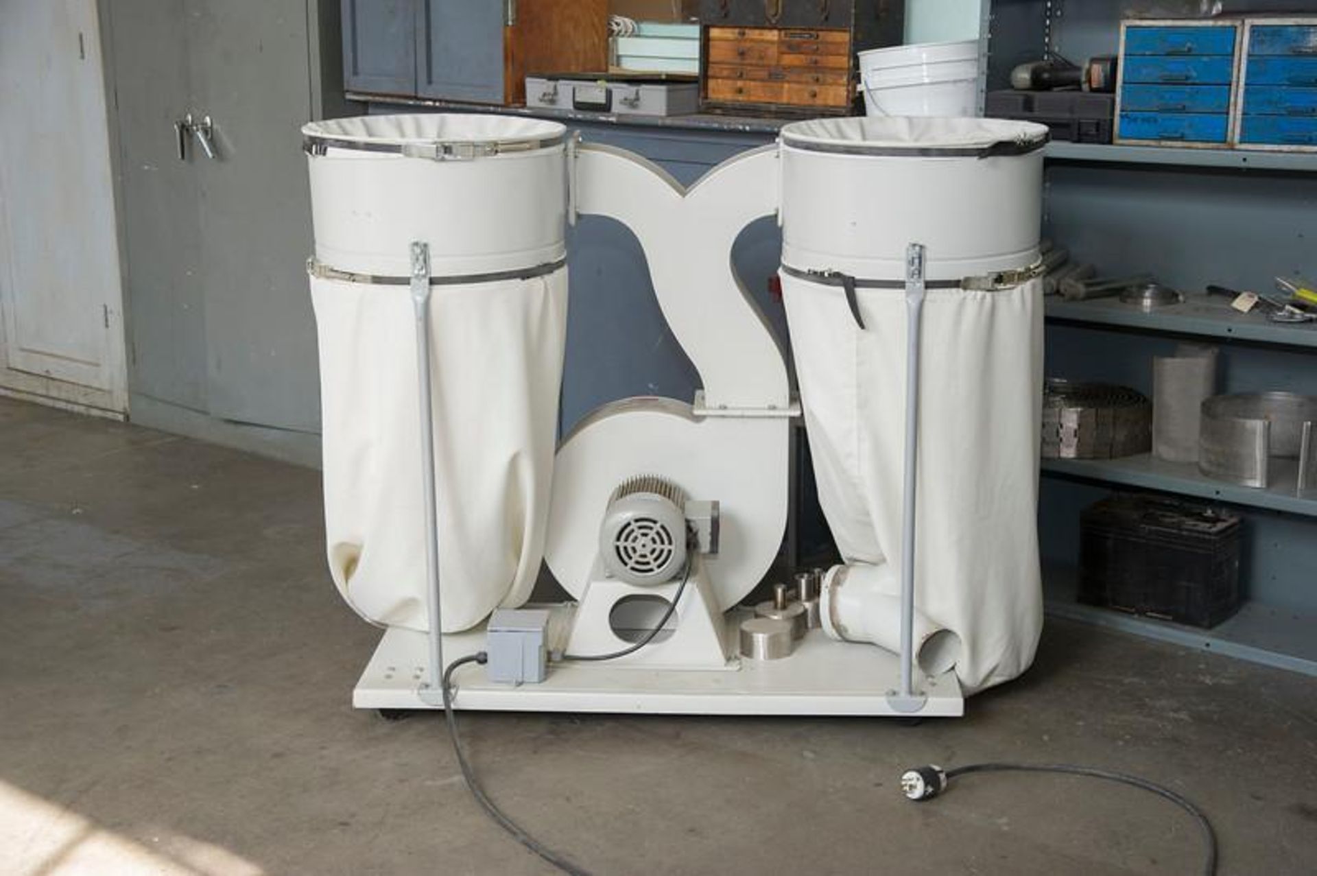 Dust Collector - Image 2 of 7