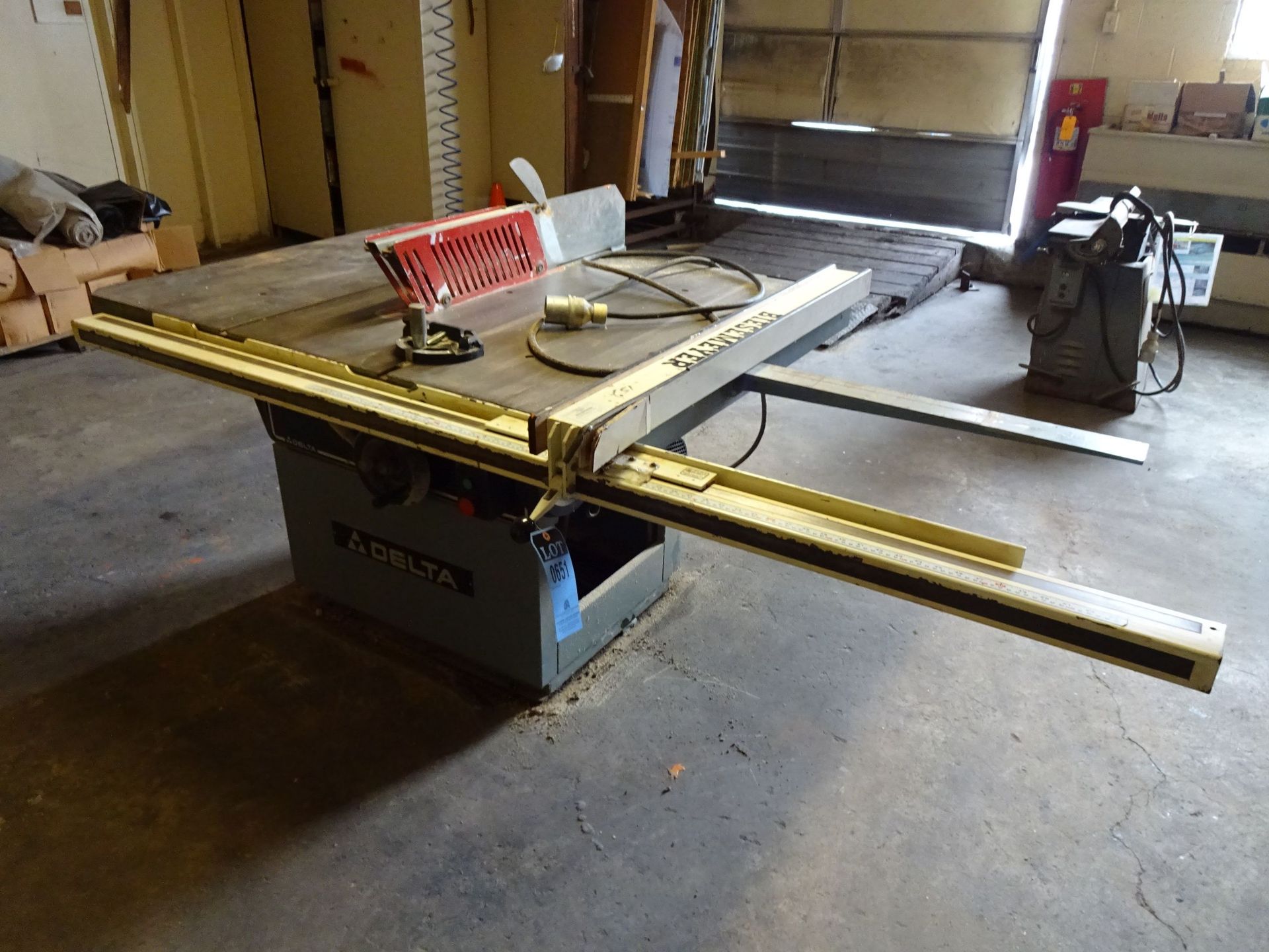 DELTA MODEL RT40 TABLE SAW, BLADE GUARD, RIP FENCE