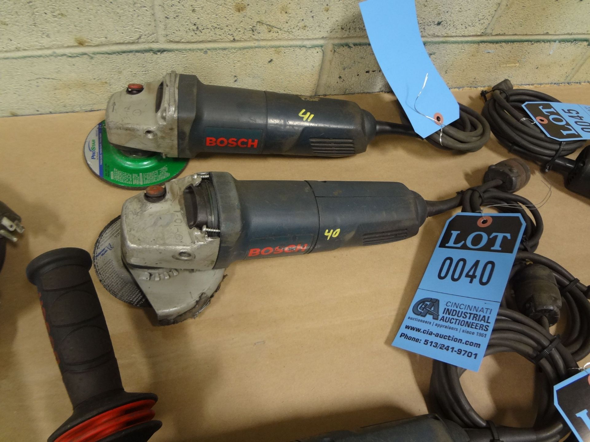 4-1/2" BOSCH ELECTRIC ANGLE GRINDER