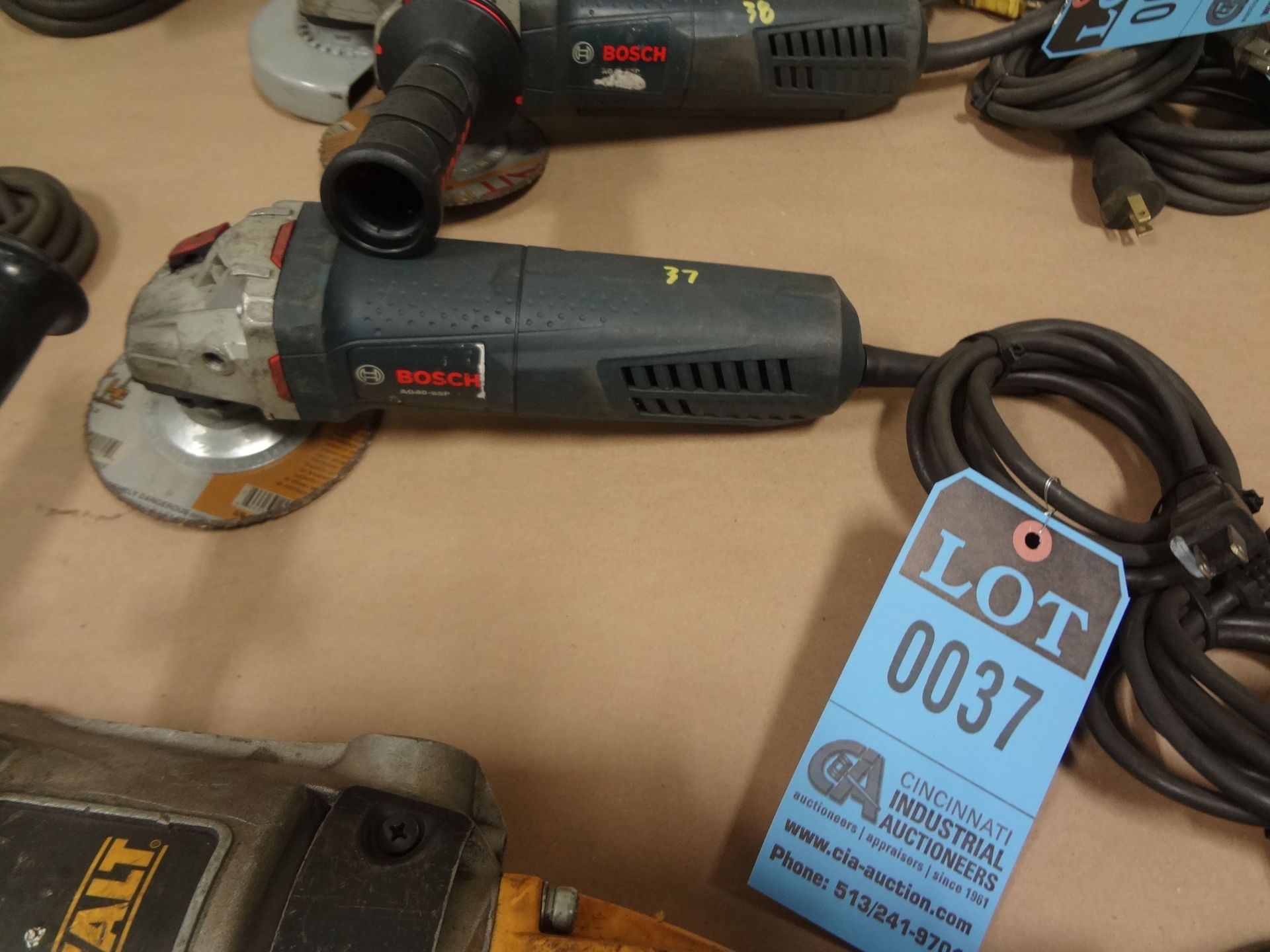 4-1/2" BOSCH ELECTRIC ANGLE GRINDER
