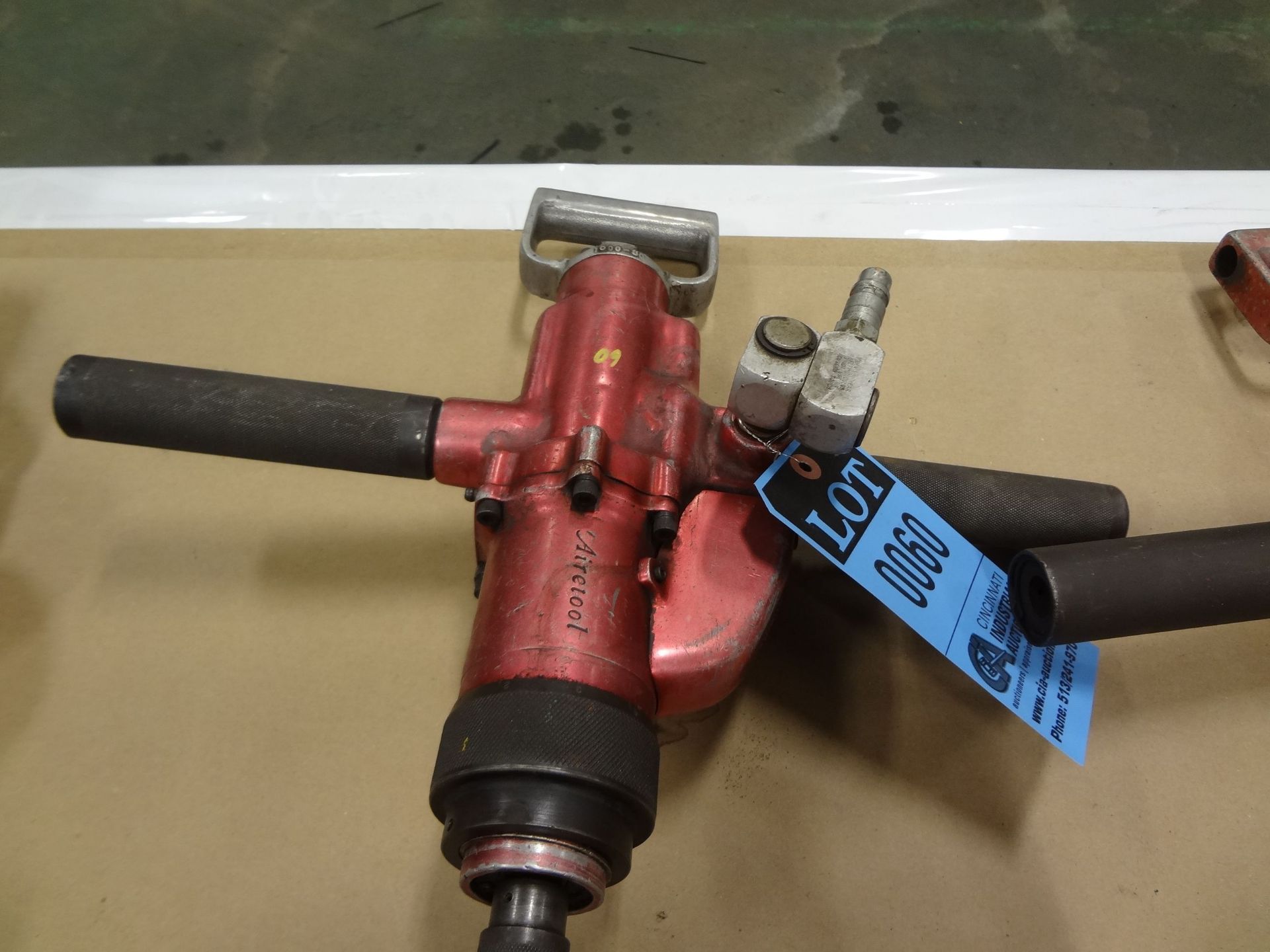 1/2" AIRETOOL MODEL 1050 PNEUMATIC IMPACT WRENCH