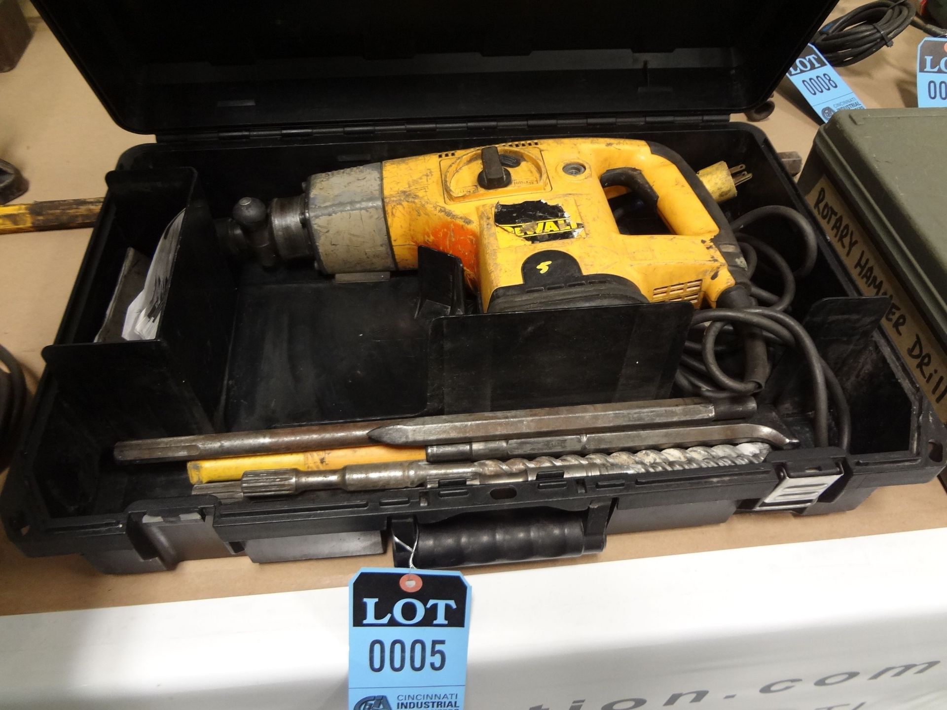 DEWALT ROTARY HAMMER