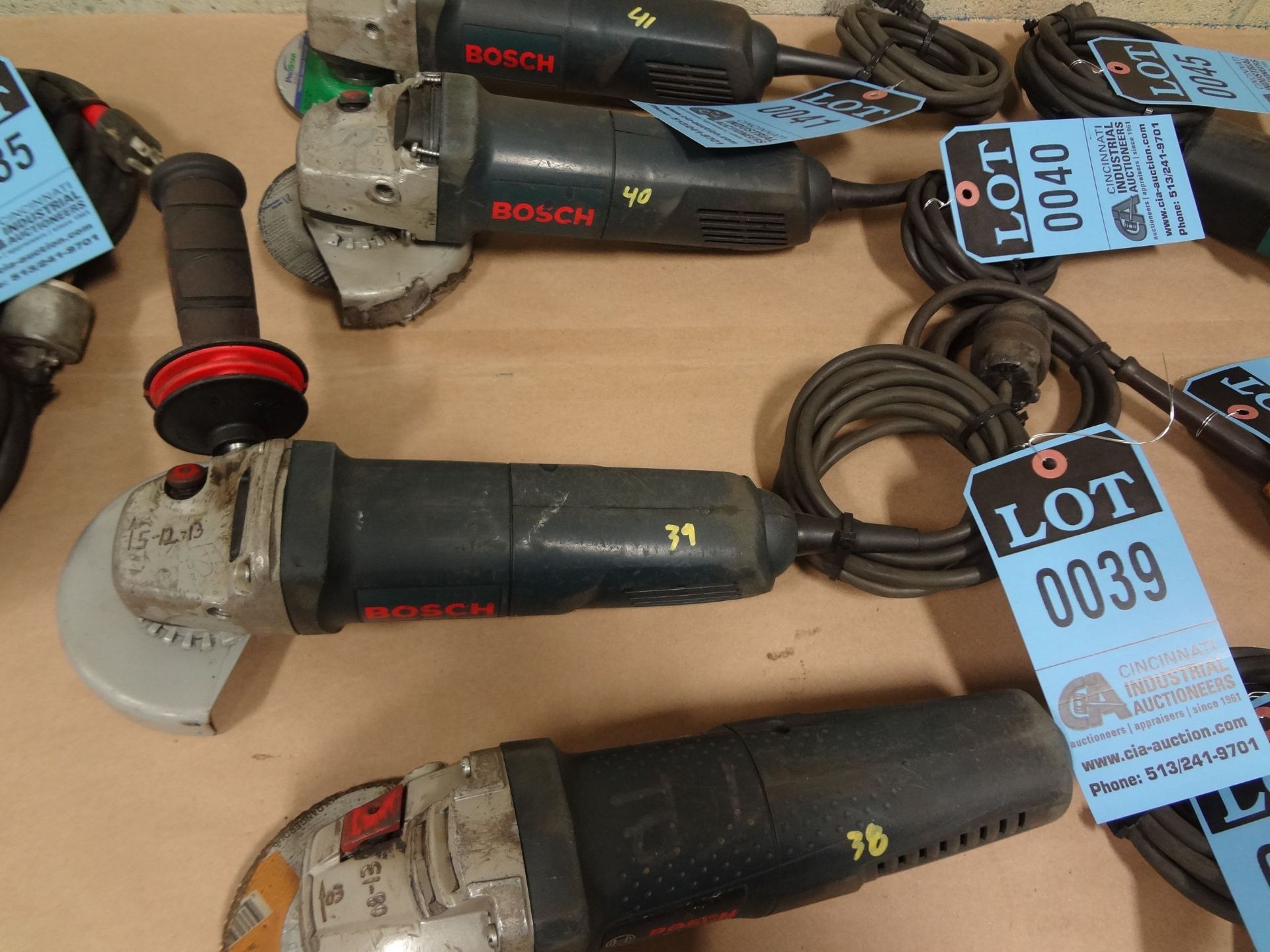 4-1/2" BOSCH ELECTRIC ANGLE GRINDER