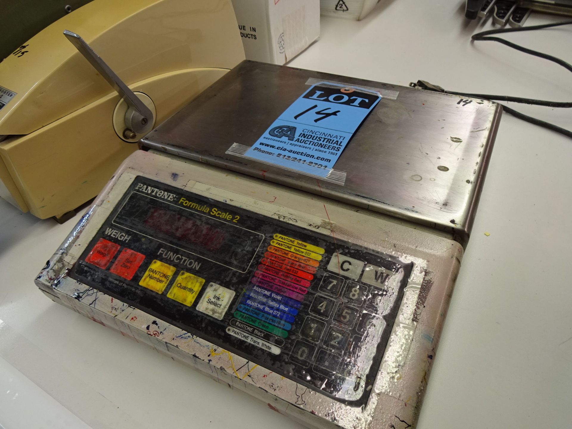 PANTONE MODEL PFS-2 FORMULA SCALE