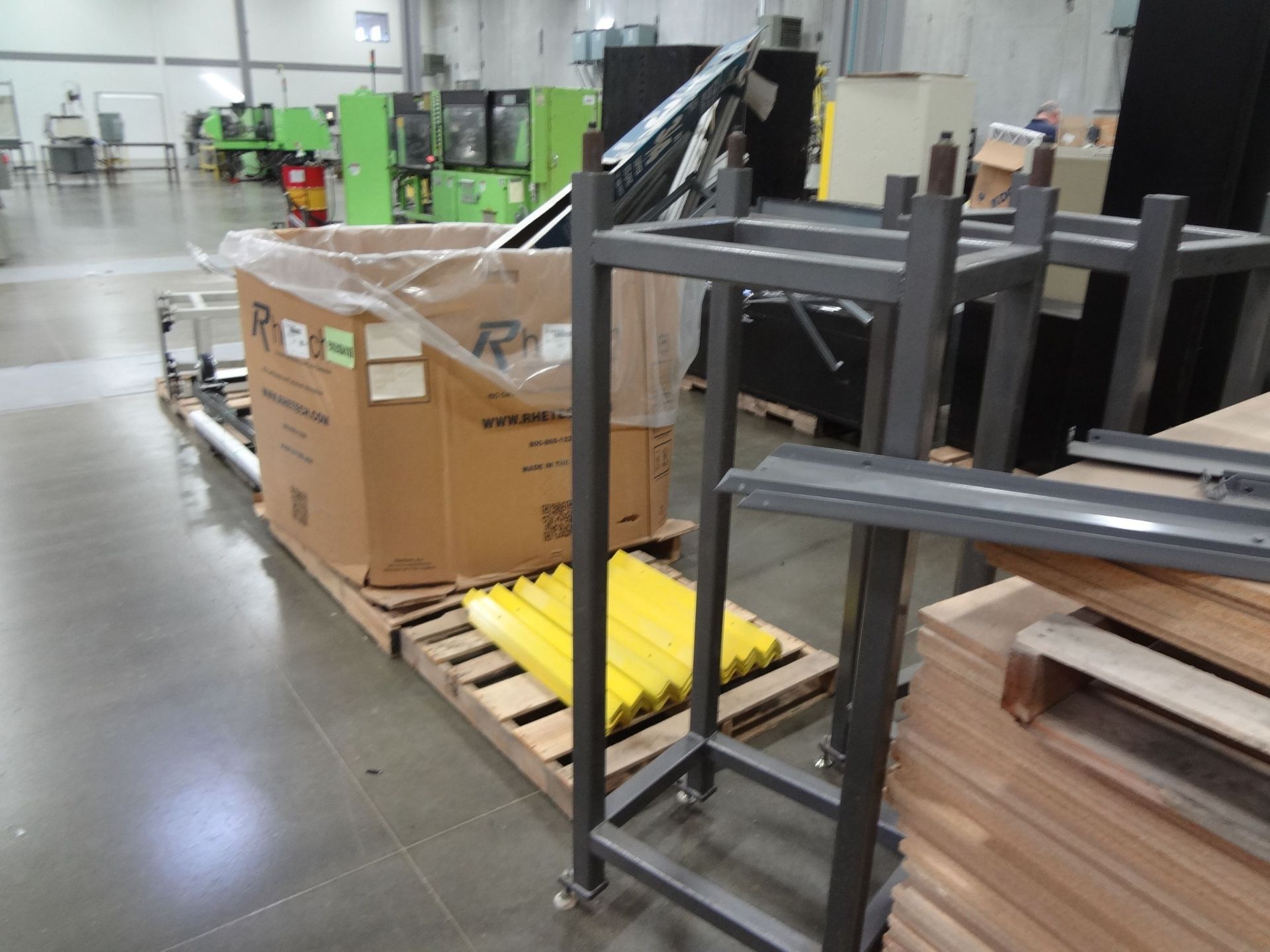 (LOT) (8) PALLETS MISCELLANEOUS EQUIPMENT INCLUDING CARTS, STANDS AND RACKS - Image 3 of 3