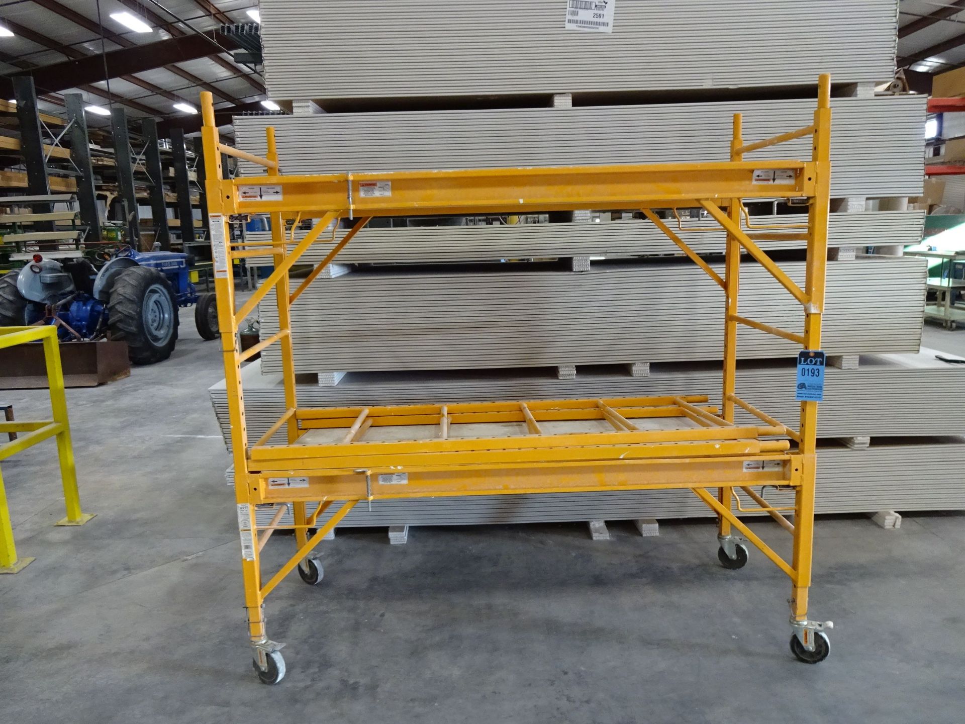 29" WIDE X 73-1/2" LONG X 1,000 LB. CAPACITY BUFFALO TOOLS MOBILE ADJUSTABLE HEIGHT SCAFFOLDING