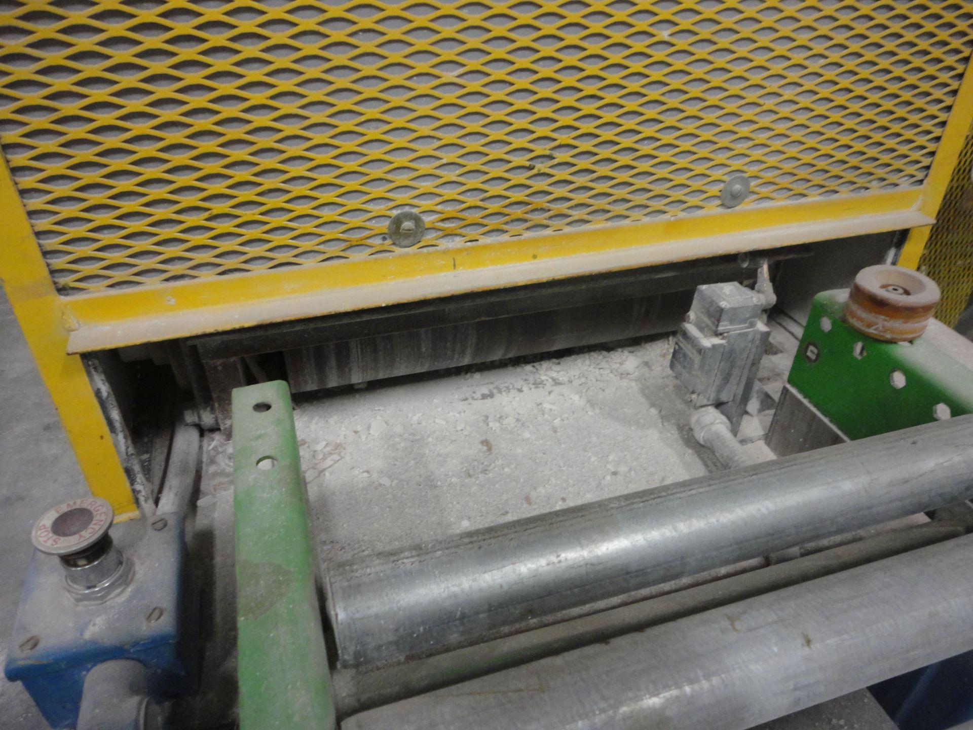 5 HP X 16" WIDE DRY-WALL RIP SAW WITH 16" WIDE X 10' ROLLER CONVEYOR - Image 4 of 5