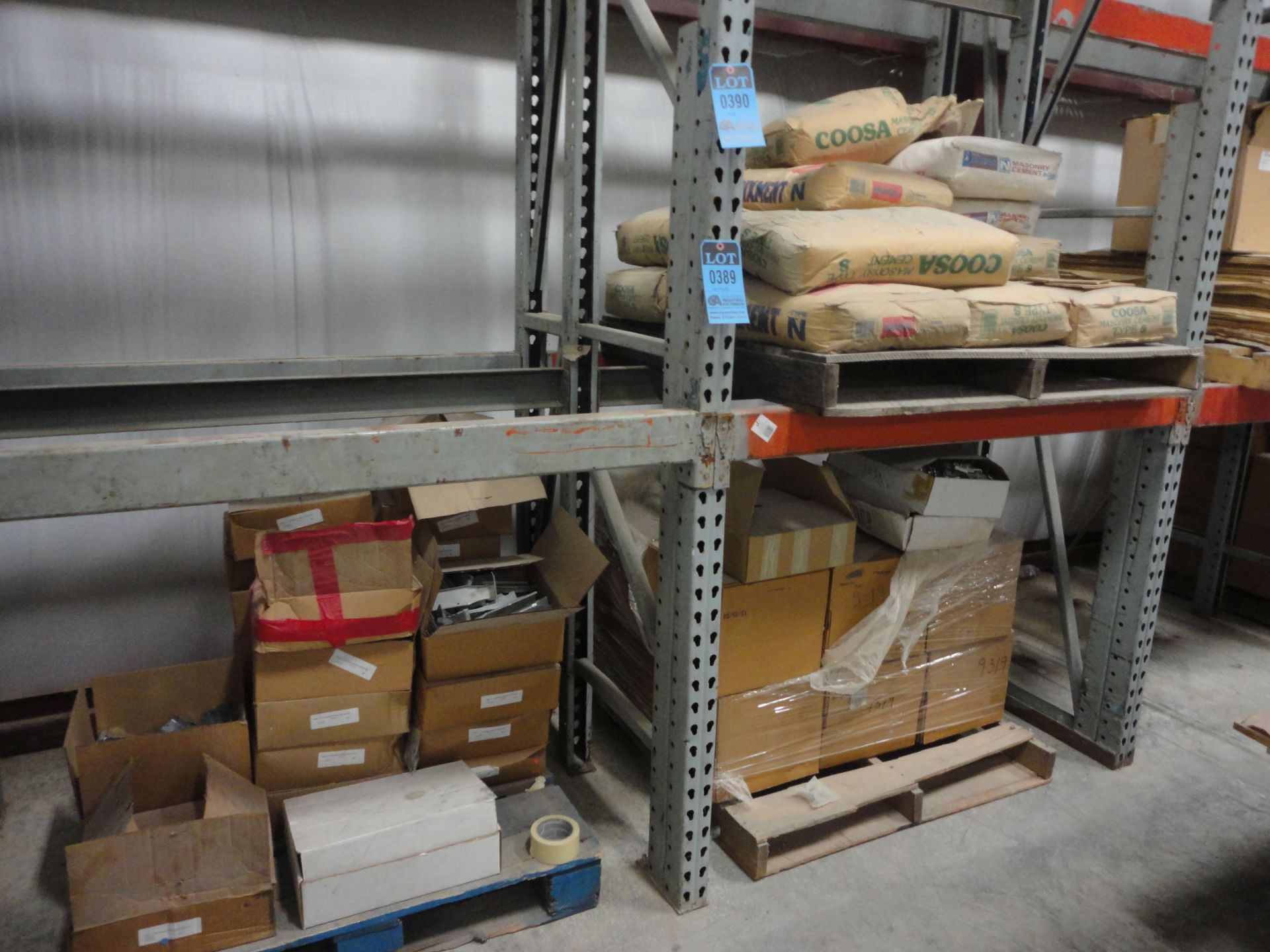 (LOT) MISCELLANEOUS WALL COMPONENT HARDWARE ON PALLET RACK (NO RACK)