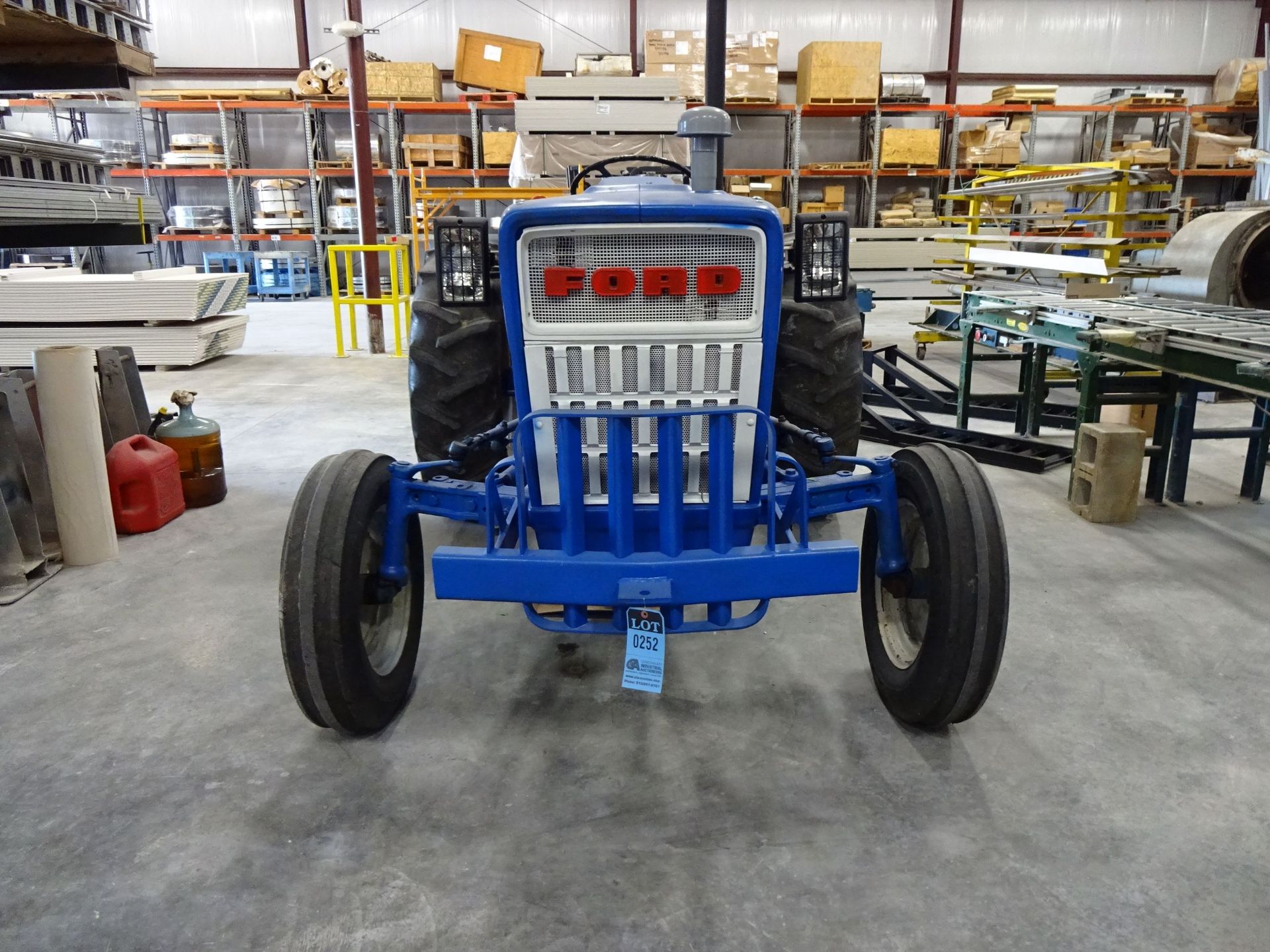 FORD 3000 GAS FARM TRACTOR WITH PULL BOX AND SIX TINE TILLER - Image 2 of 10