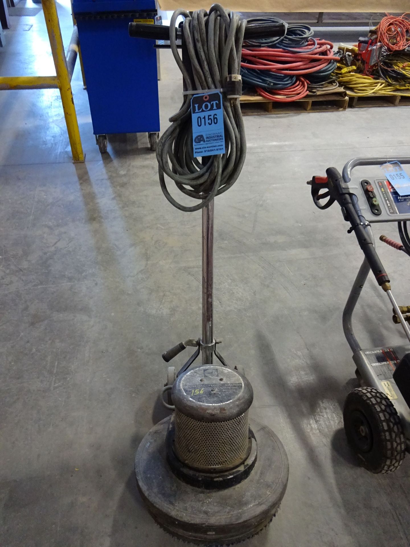 INDUSTRIAL FLOOR MACHINE WALK-BEHIND FLOOR SCRUBBER