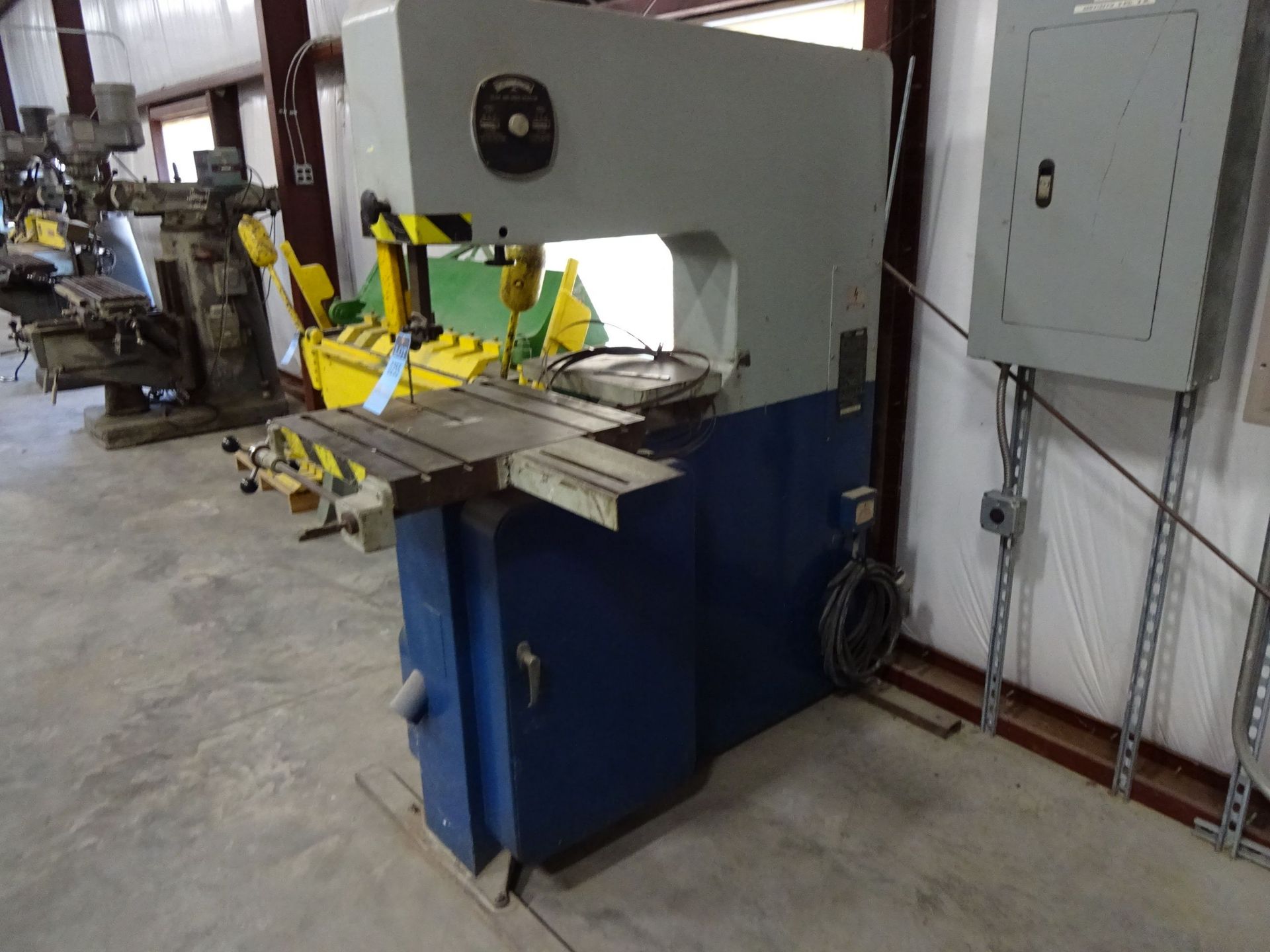 30" KALAMAZOO STARTRITE MODEL 30RW3 VERTICAL BAND SAW WITH BLADE WELDER; S/N 68772 - Image 2 of 7