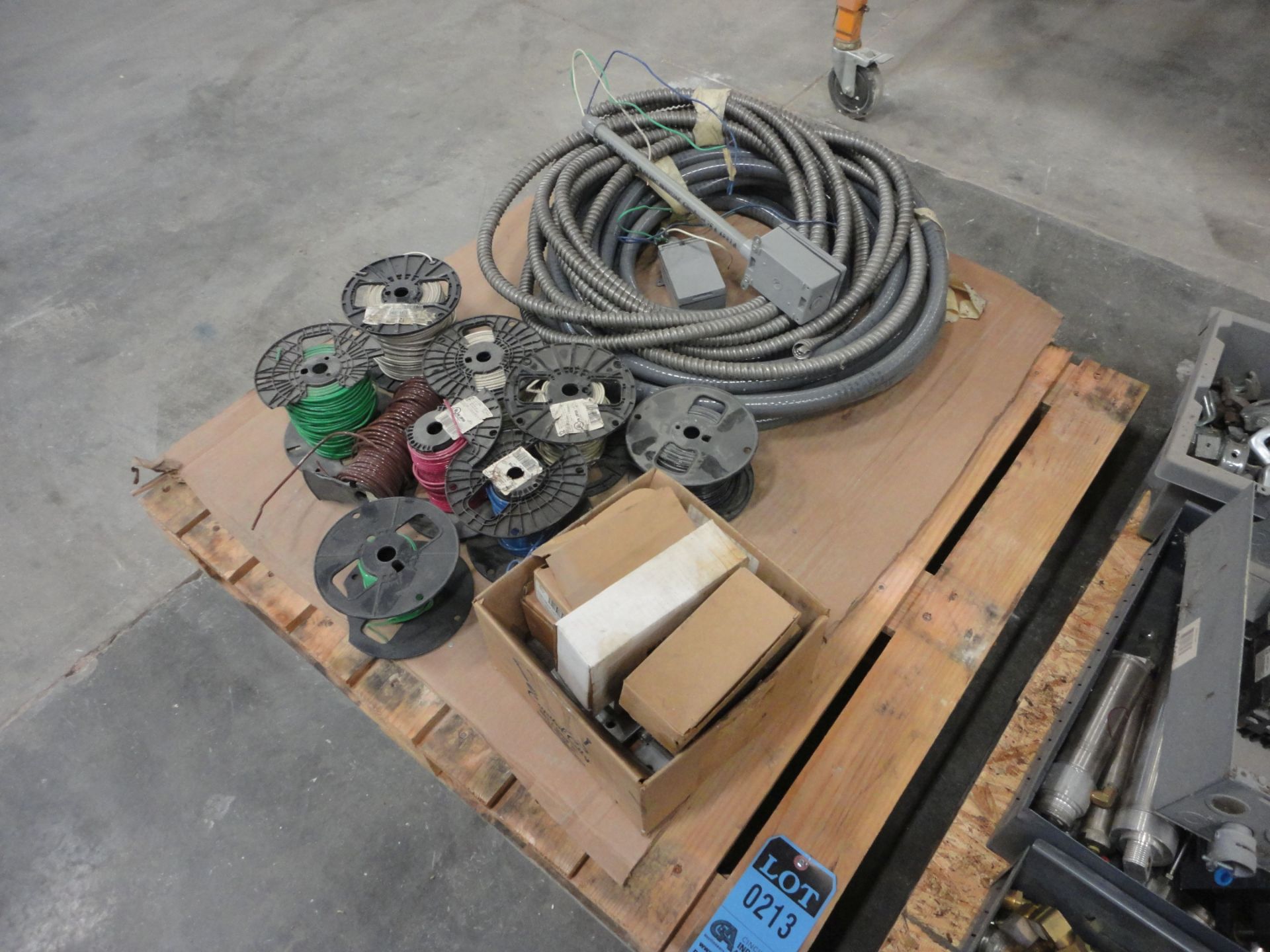 SKID MISCELLANEOUS ELECTRICAL HARDWARE - Image 2 of 2