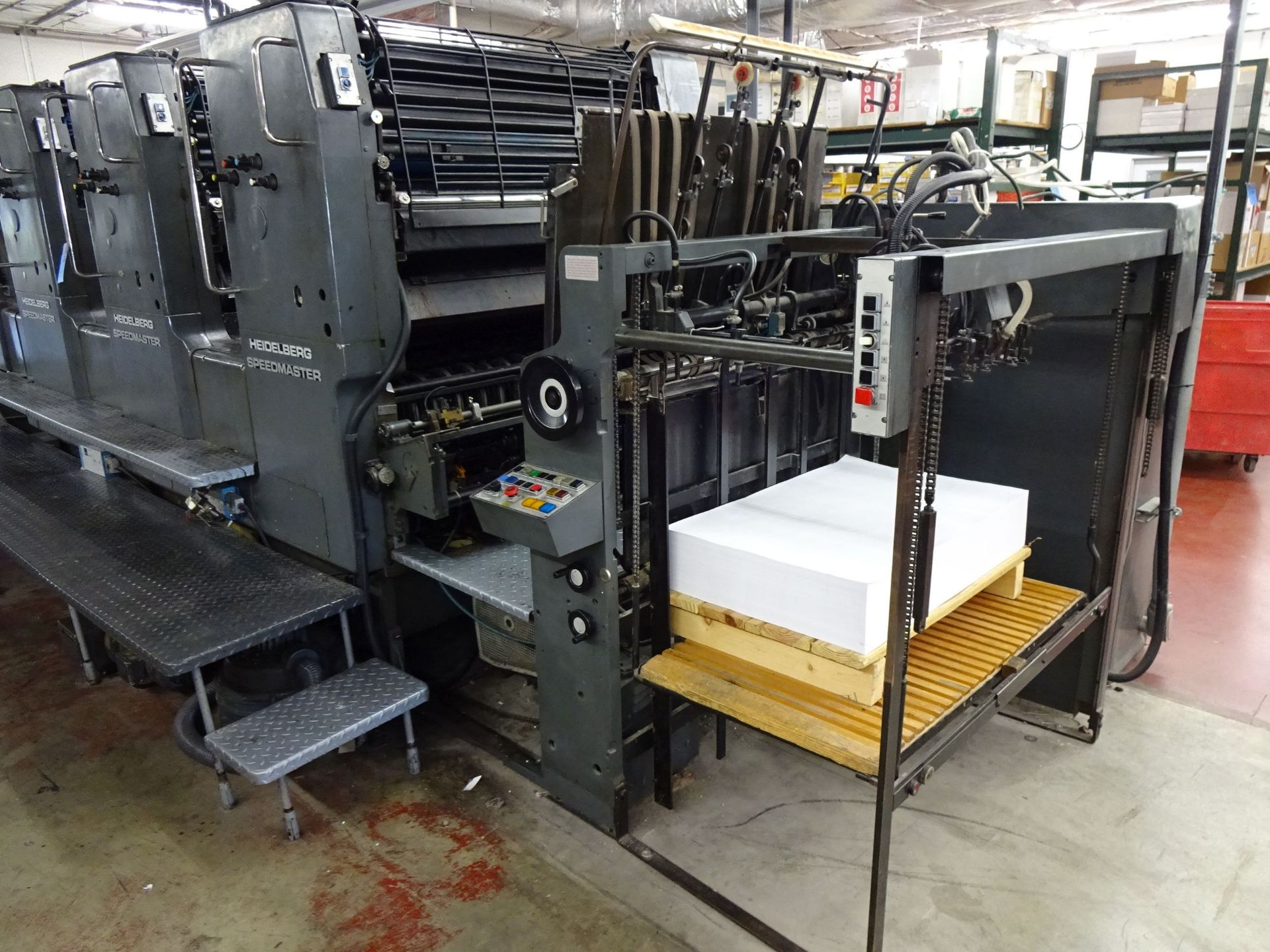 28" X 40" HEIDELBERG SPEEDMASTER 102 DP THREE-COLOR PERFECTOR PRESS; S/N 524159, CPC CONTROL - Image 10 of 25