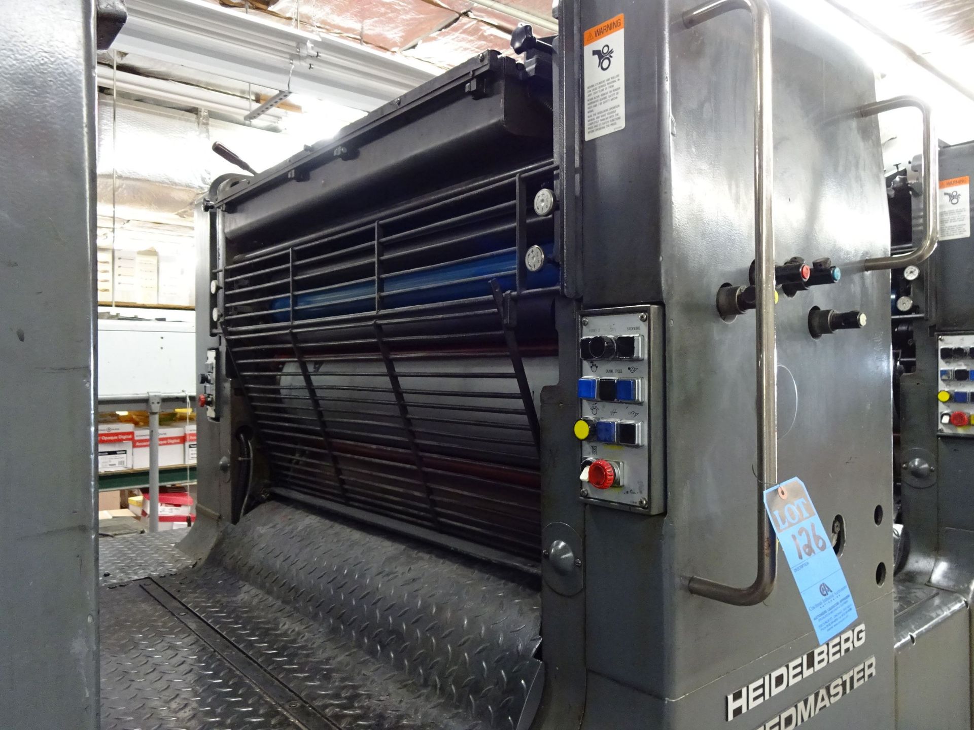 28" X 40" HEIDELBERG SPEEDMASTER 102 DP THREE-COLOR PERFECTOR PRESS; S/N 524159, CPC CONTROL - Image 18 of 25