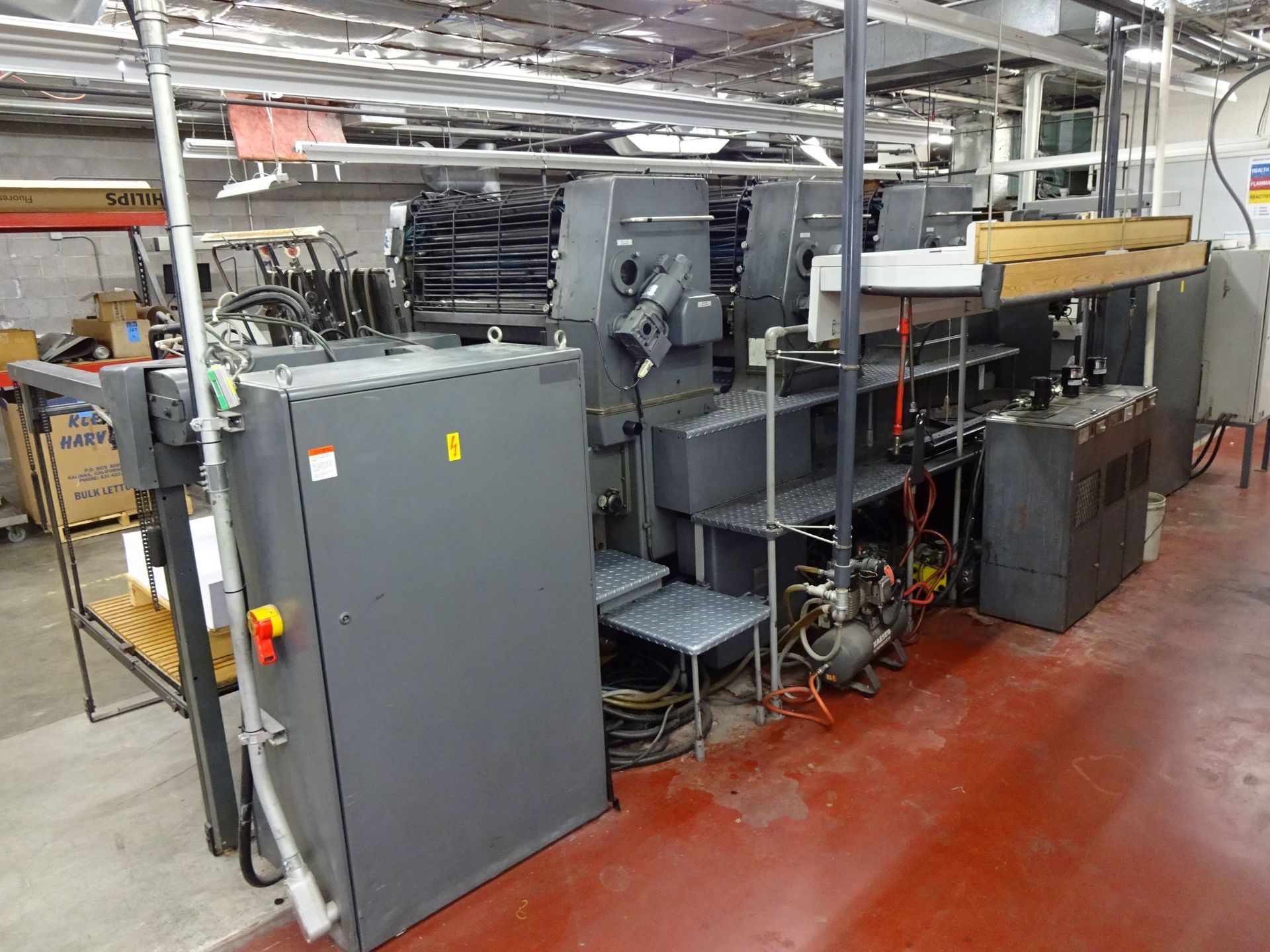 28" X 40" HEIDELBERG SPEEDMASTER 102 DP THREE-COLOR PERFECTOR PRESS; S/N 524159, CPC CONTROL - Image 8 of 25