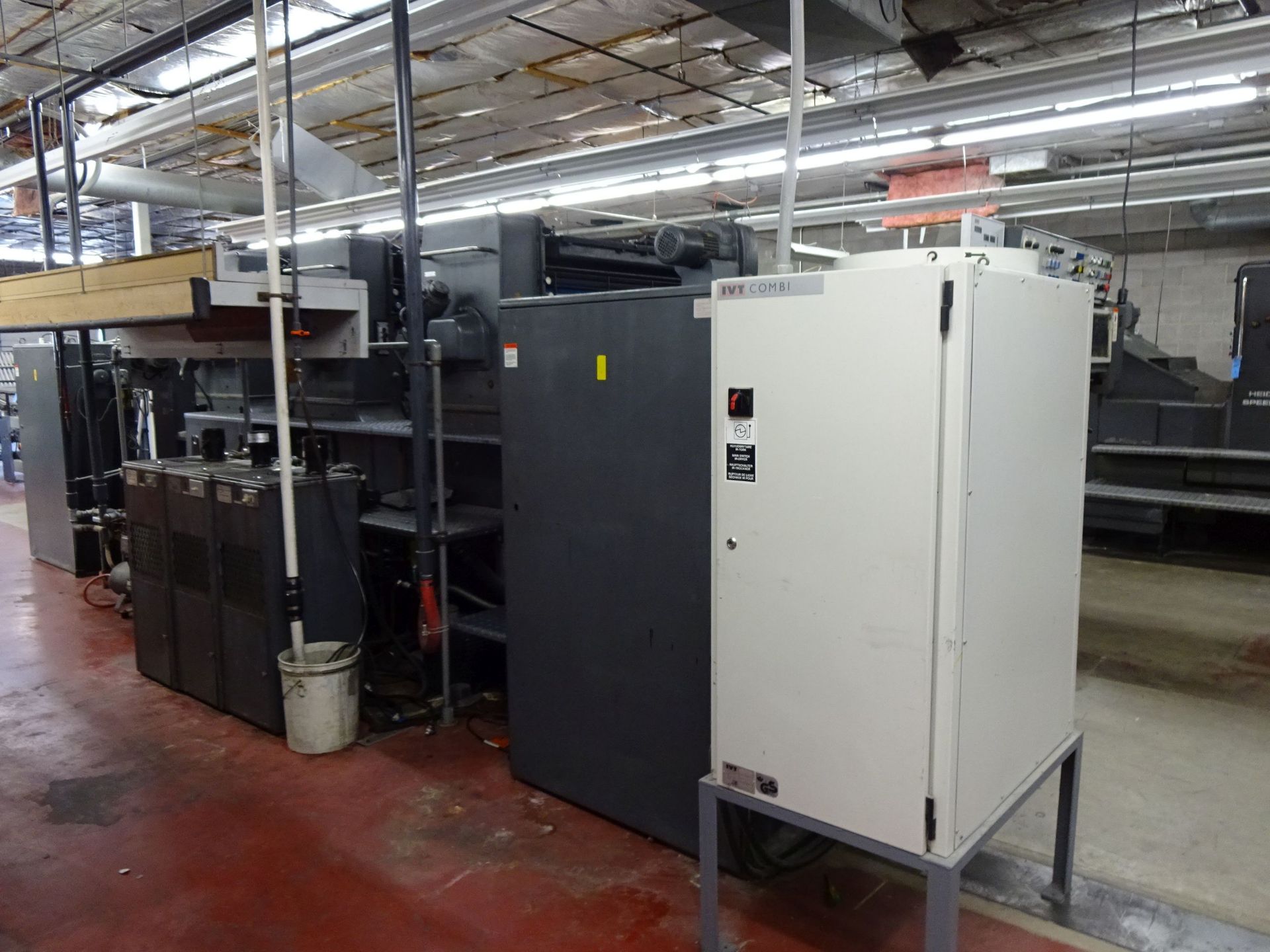 28" X 40" HEIDELBERG SPEEDMASTER 102 DP THREE-COLOR PERFECTOR PRESS; S/N 524159, CPC CONTROL - Image 6 of 25