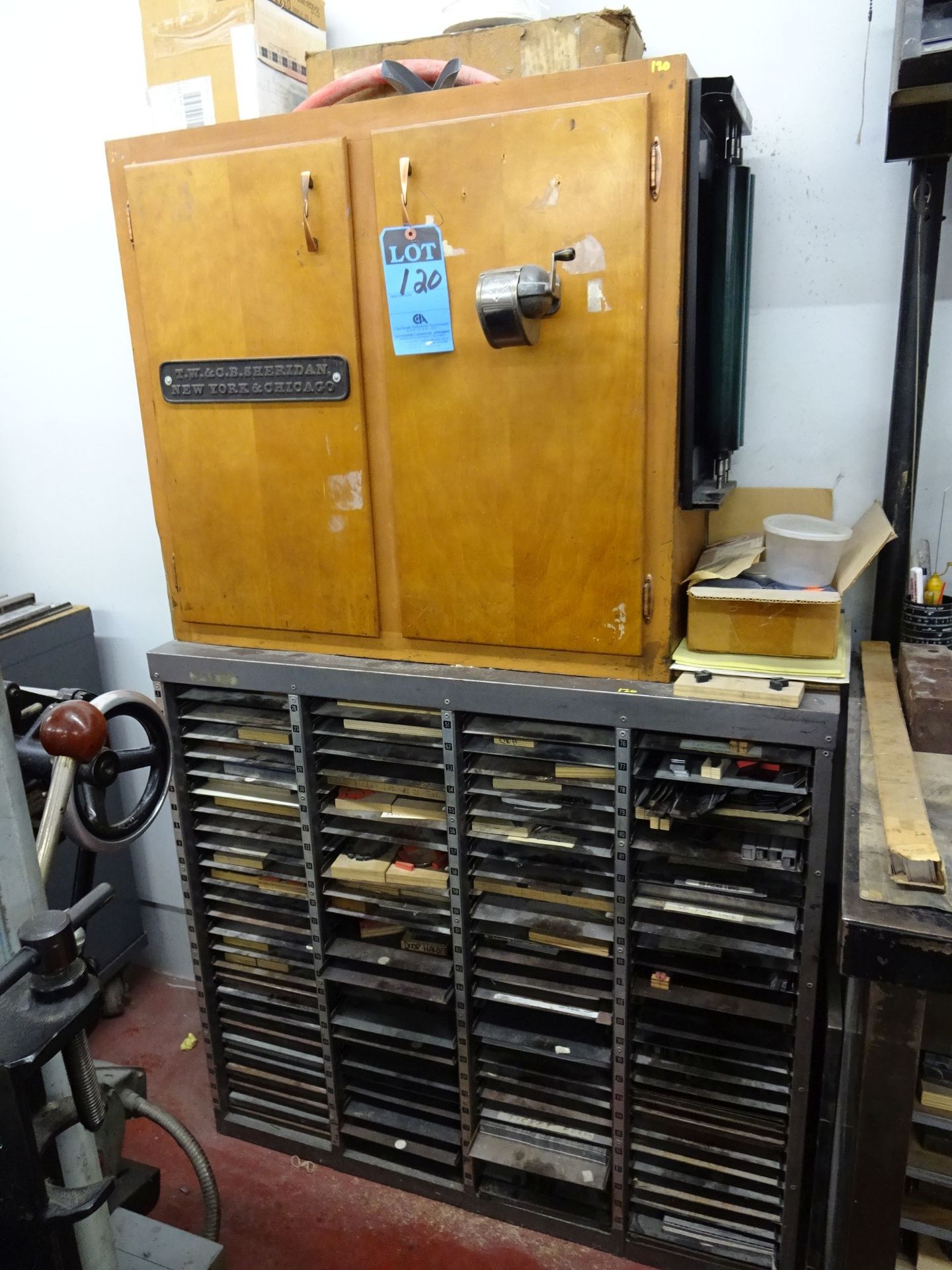 (LOT) CABINET WITH TYPESETTING ACCESSORIES