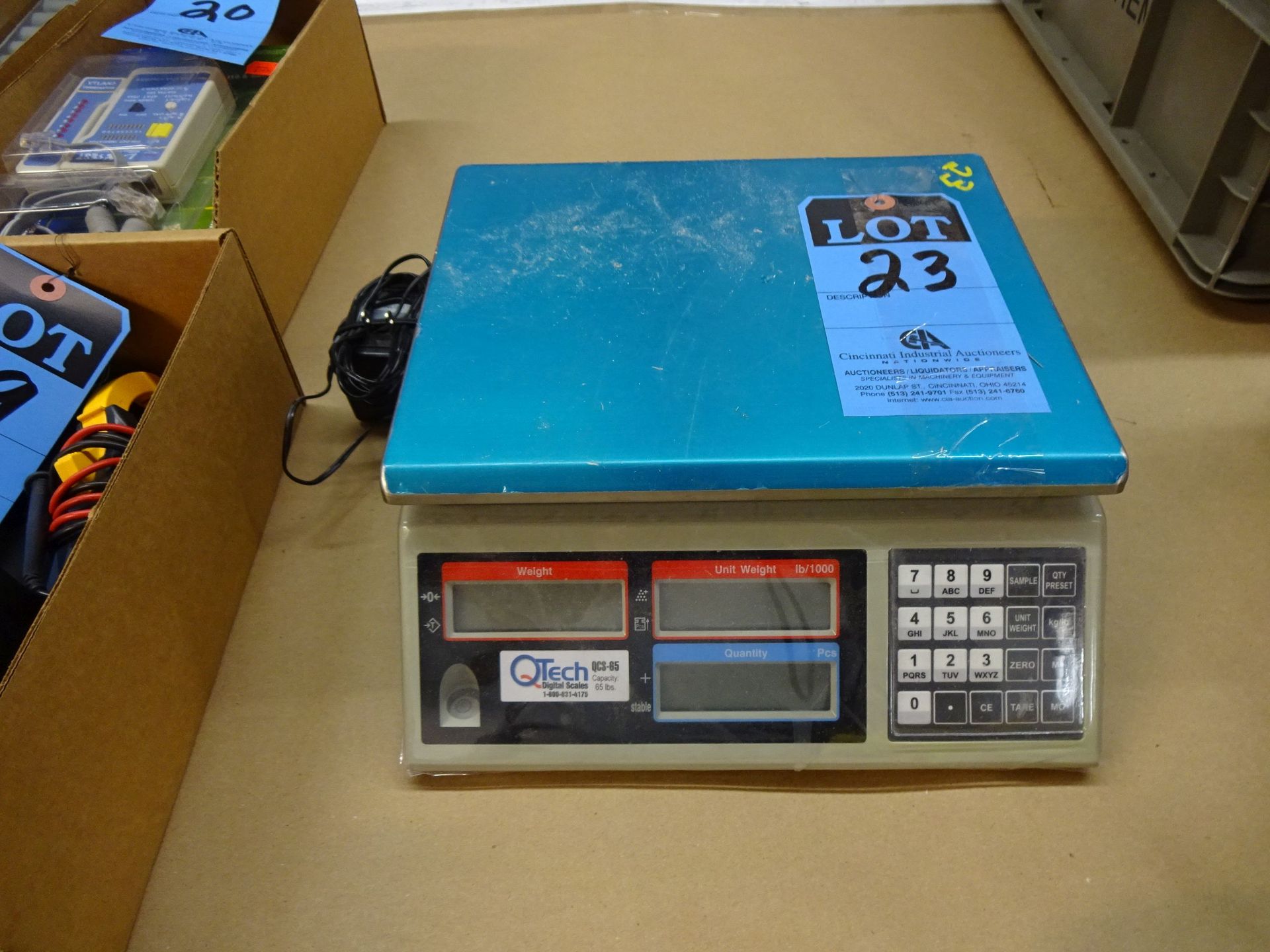 65 LB. CAPACITY Q-TECH ELECTRONIC SCALE