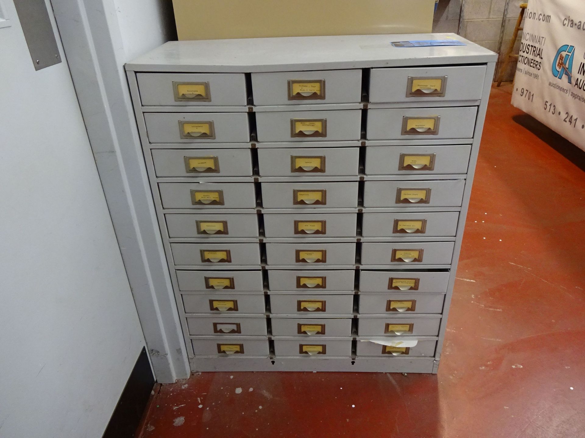 (LOT) LETTER FILE AND 30-DRAWER CARD FILE - PUT CONTENTS IN TRASH CONTAINER - Image 2 of 2