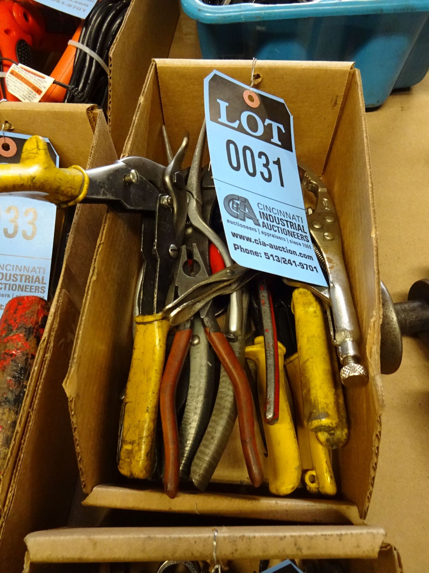 (LOT) MISCELLANEOUS CUTTERS AND CLAMPS