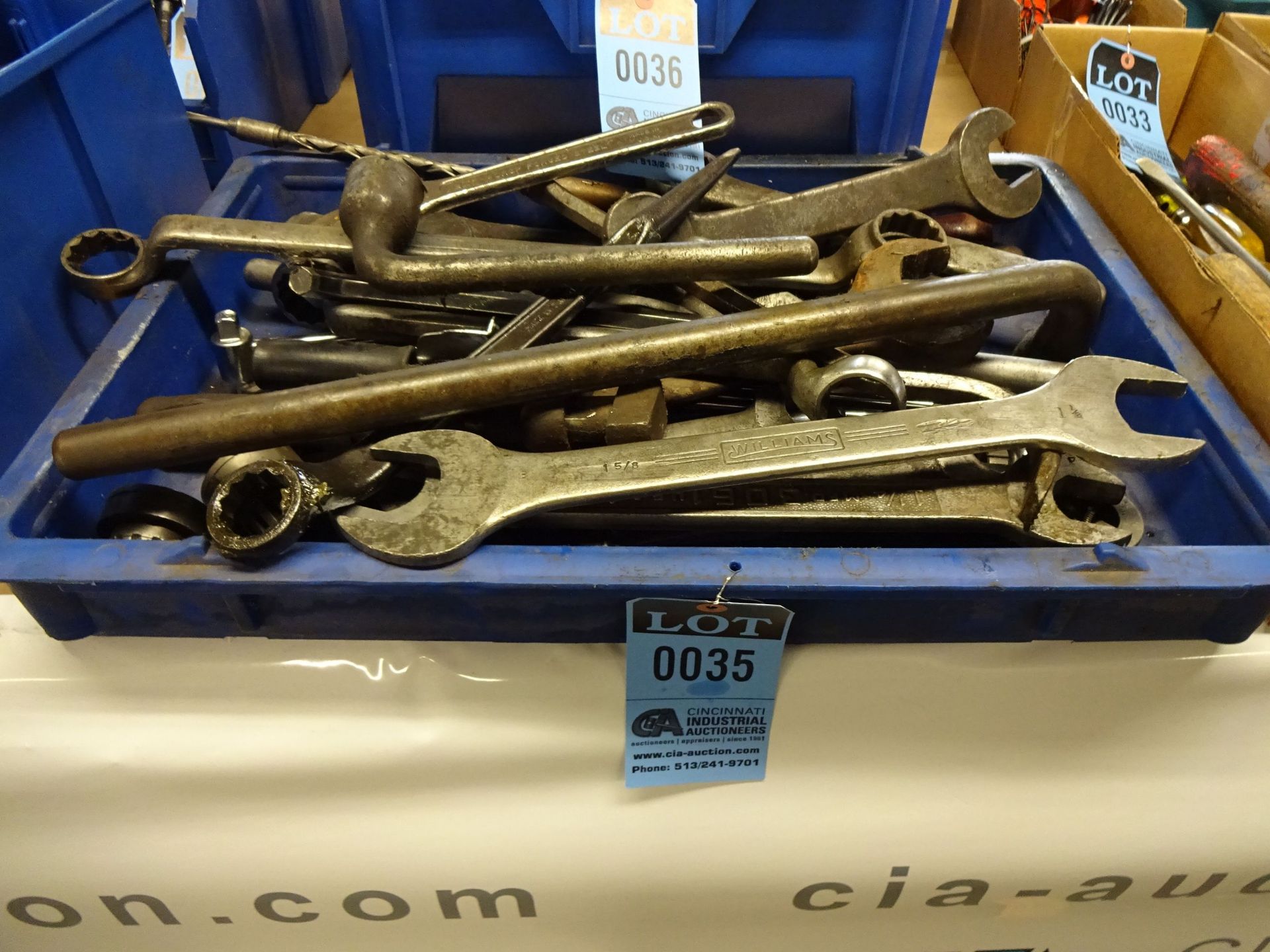 (LOT) MISCELLANEOUS LARGE WRENCHES