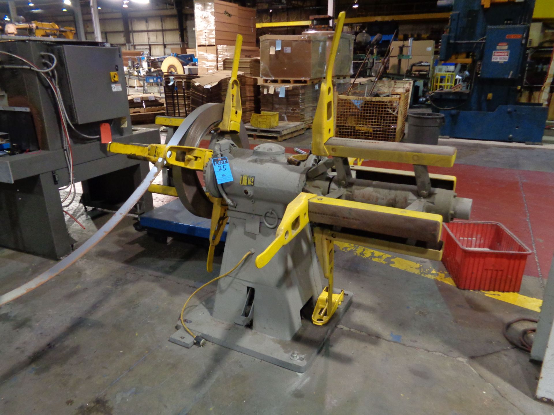 4,000 LB. LITTLE DOUBLE END MOTORIZED UNCOILER; S/N 86398-80