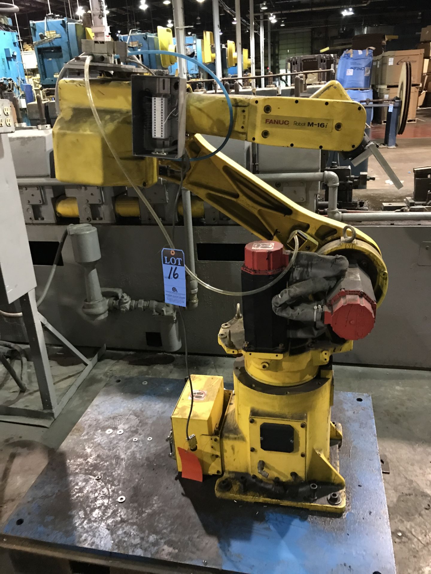 FANUC MODEL M-16i 6-AXIS ROBOT; S/N F52322, WITH FANUC SYSTEM R-J3iB CONTROLLER & TEACH PENDANT - Image 2 of 8