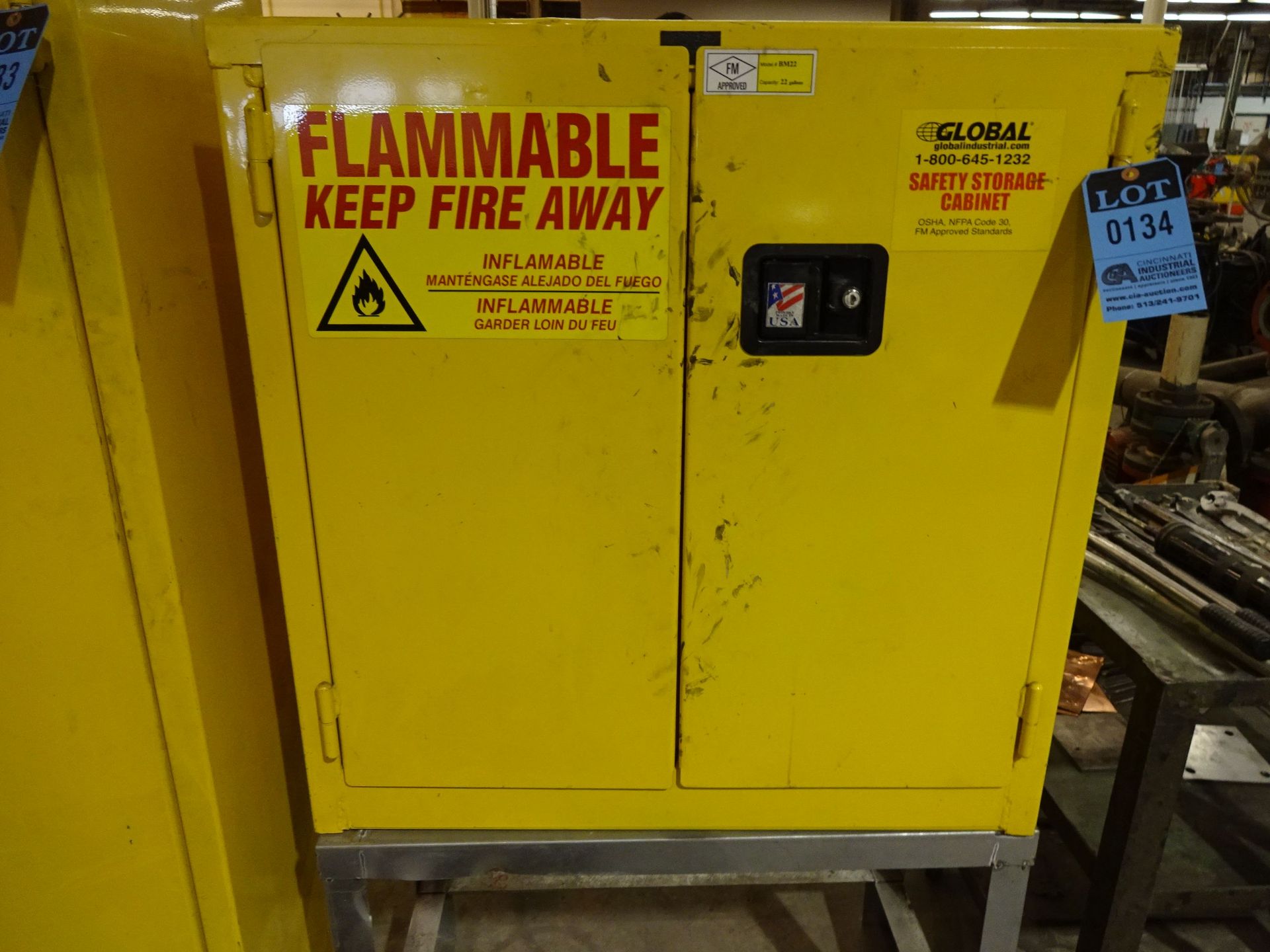 22 GAL. GLOBAL FLAMMABLE MATERIAL CABINET