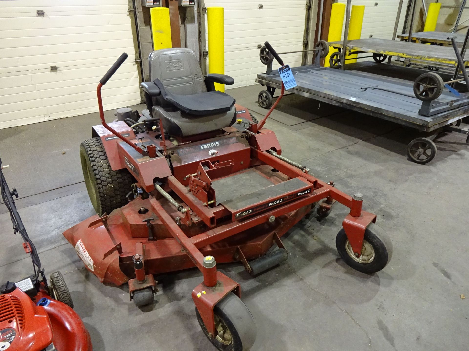 60" FERRIS PROCUT Z ZERO TURN GASOLINE POWERED RIDING LAW MOWER, KAWASAKI ENGINE, 662 HOURS