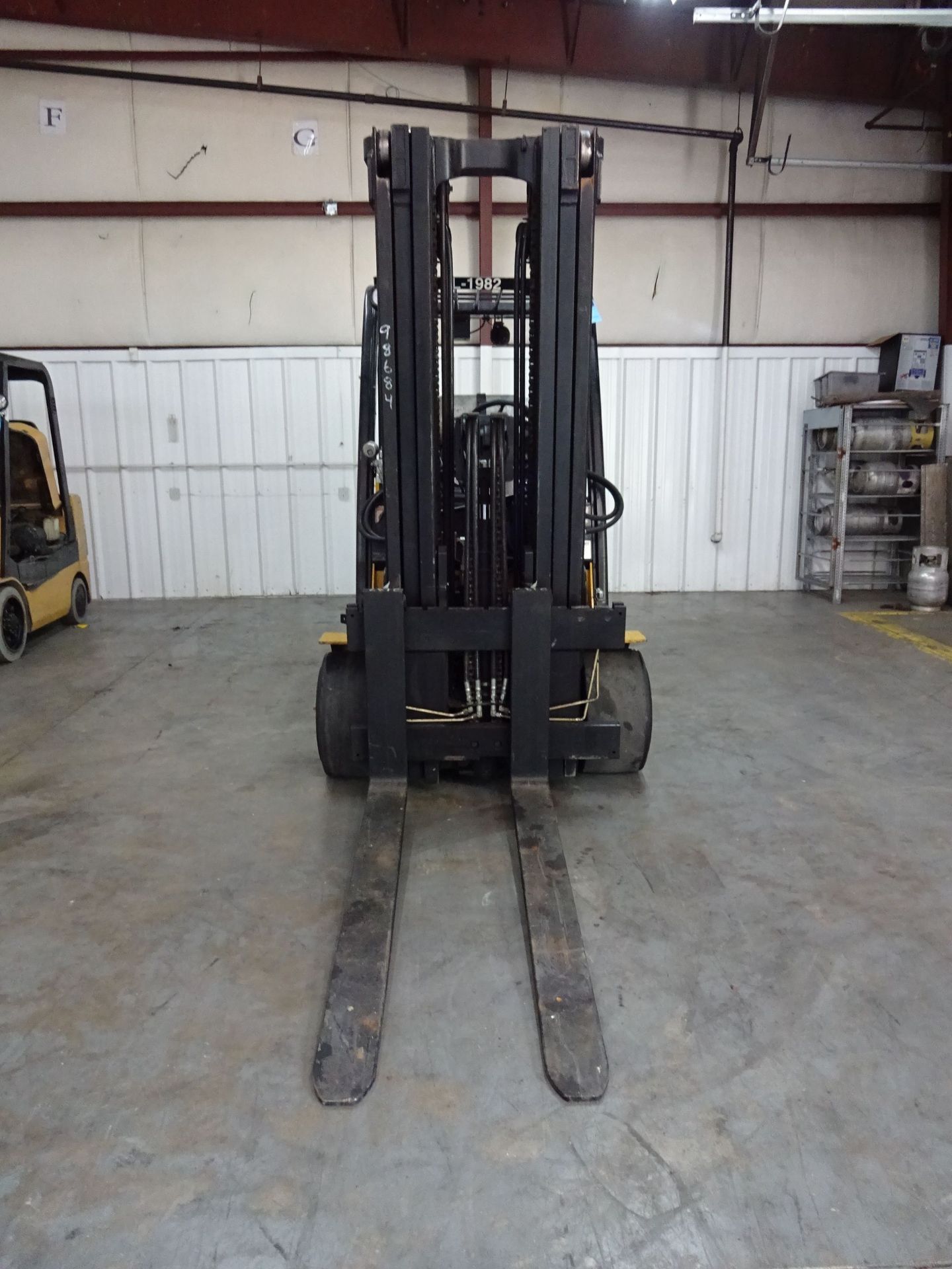 12,000 LB. YALE MODEL GLC120VXNGSE100 SOLID TIRE LP GAS LIFT TRUCK; S/N E818V04256K (8,876 HOURS), - Image 2 of 11