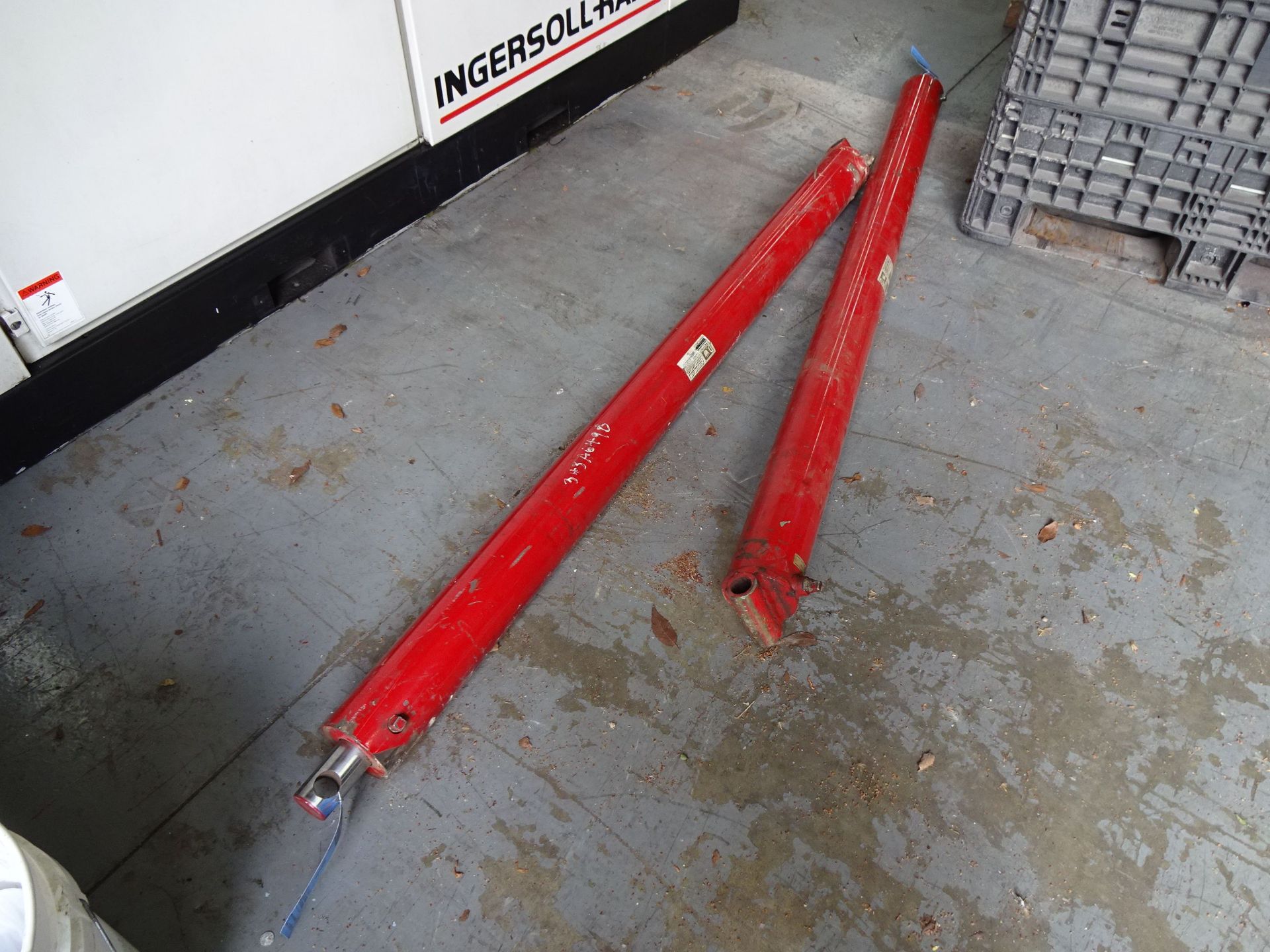 (LOT) (2) 2" ROD X 4" BORE PRINCE MFG. MODEL PMC-5660 BUTT AND TUBE ASSEMBLY HYDRAULIC CYLINDERS -