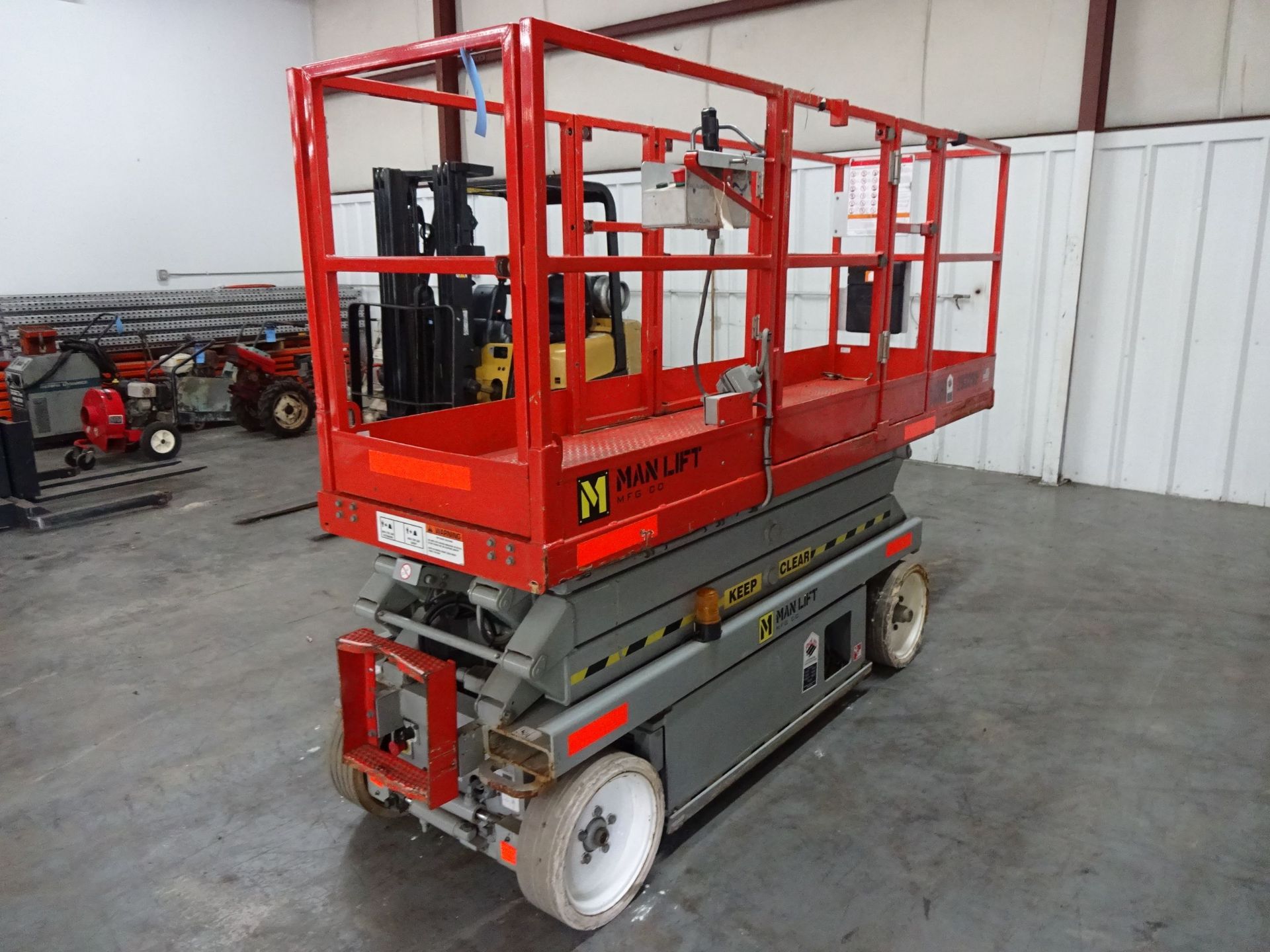 SKYJACK MODEL SJ3220 ELECTRIC POWER ELECTRIC POWER SOLID TIRE SCISSOR LIFT; S/N 60003106, 30" X 110" - Image 6 of 13