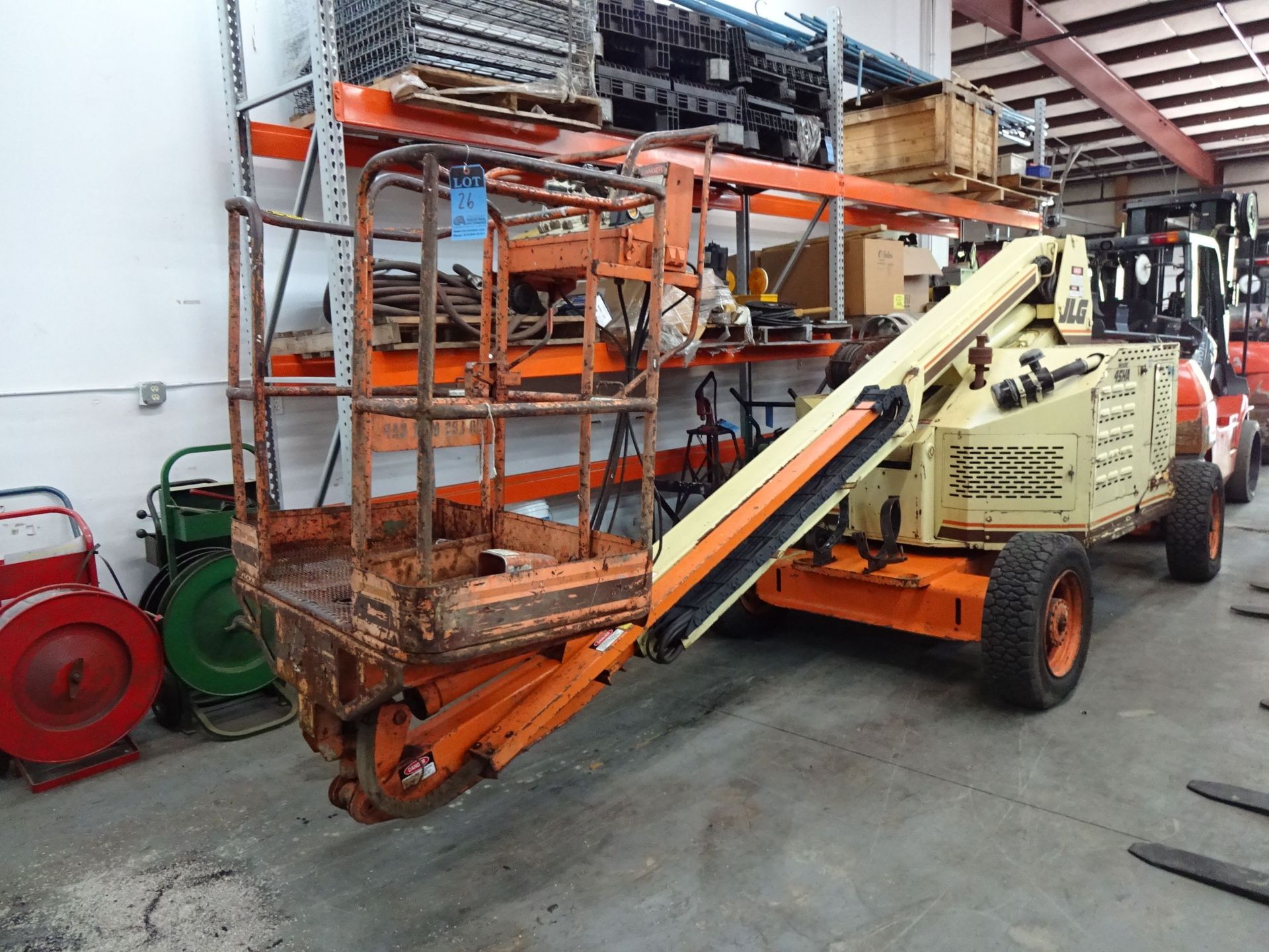 JLG MODEL 45HA PNEUMATIC TIRE LP GAS POWERED SNORKEL LIFT; S/N N/A (2,672 HOURS), 32" X 48"