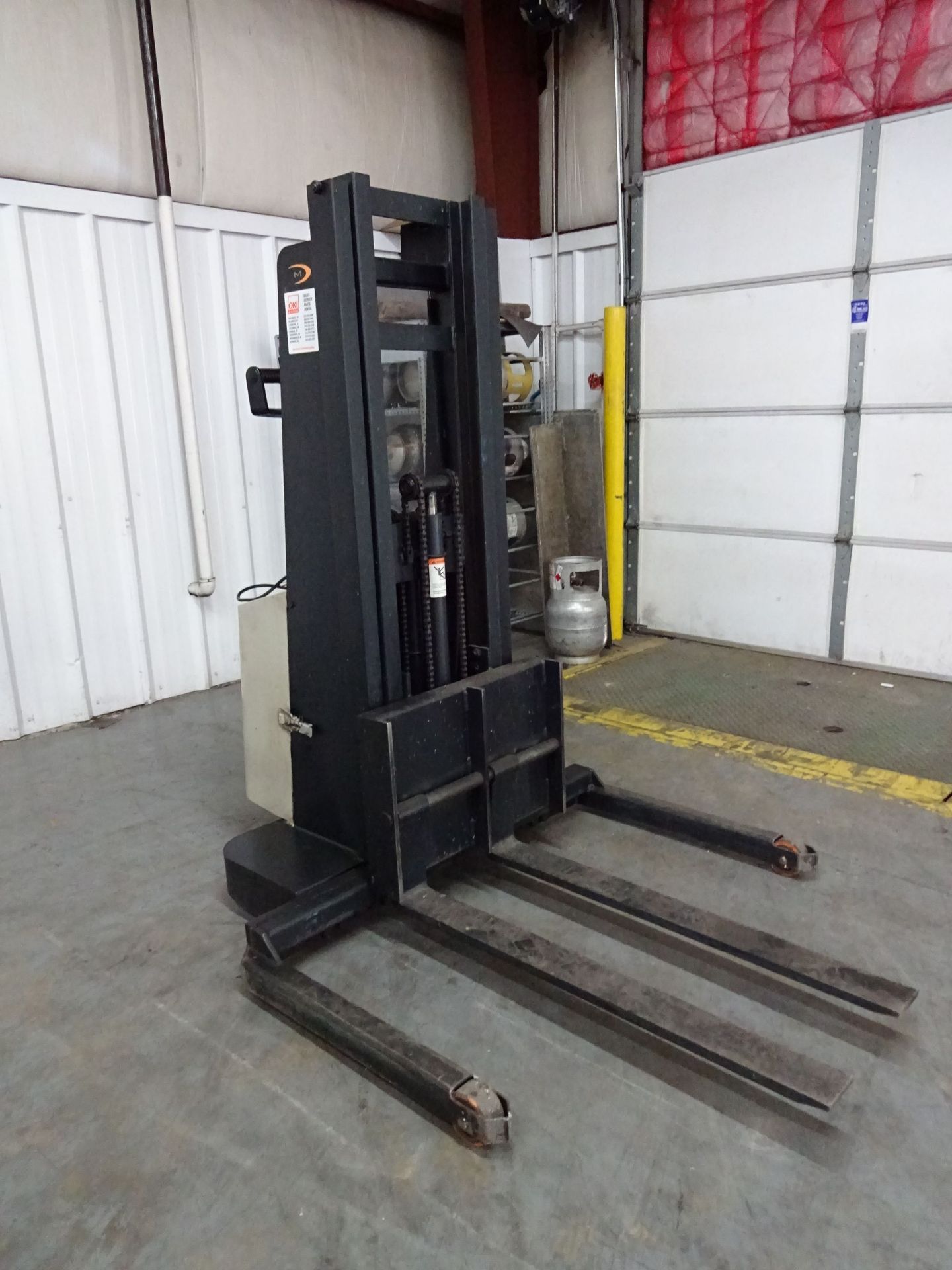 2,500 LB. CROWN MODEL 15MT ELECTRIC WALK BEHIND STACKER; S/N 1A269865, 90" REACH HEIGHT, 42" - Image 3 of 7