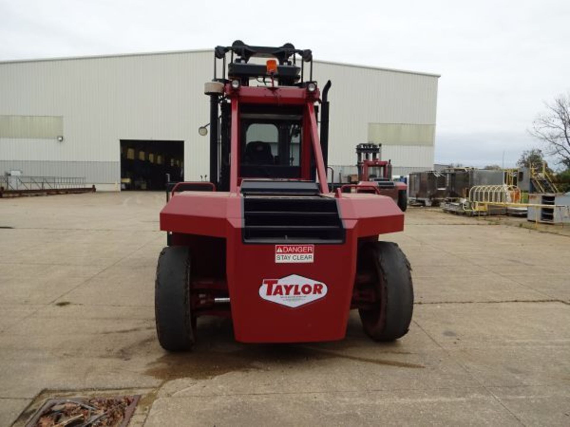 **36,000 LB. TAYLOR MODEL THD-36L DIESEL CUSHION TIRE LIFT TRUCK; S/N S-T6-29520, CUMMINS B5.9-C 5.9 - Image 6 of 24