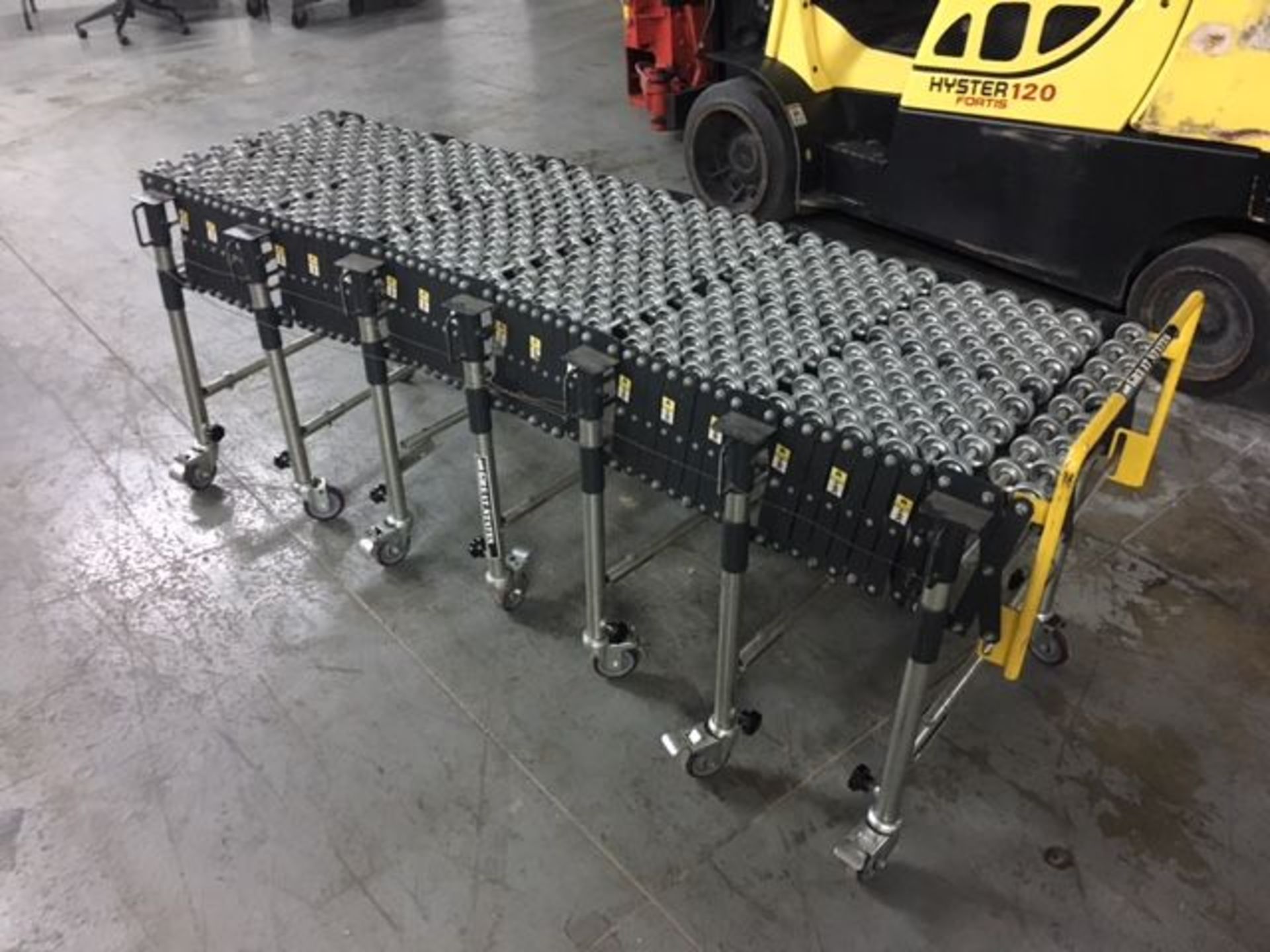 EXPANDABLE SKATE CONVEYOR; 24" WIDE X 80" WHEN CLOSED X 27' WHEN EXTENDED - LOCATED AT 6600 STOCKTON - Image 2 of 6