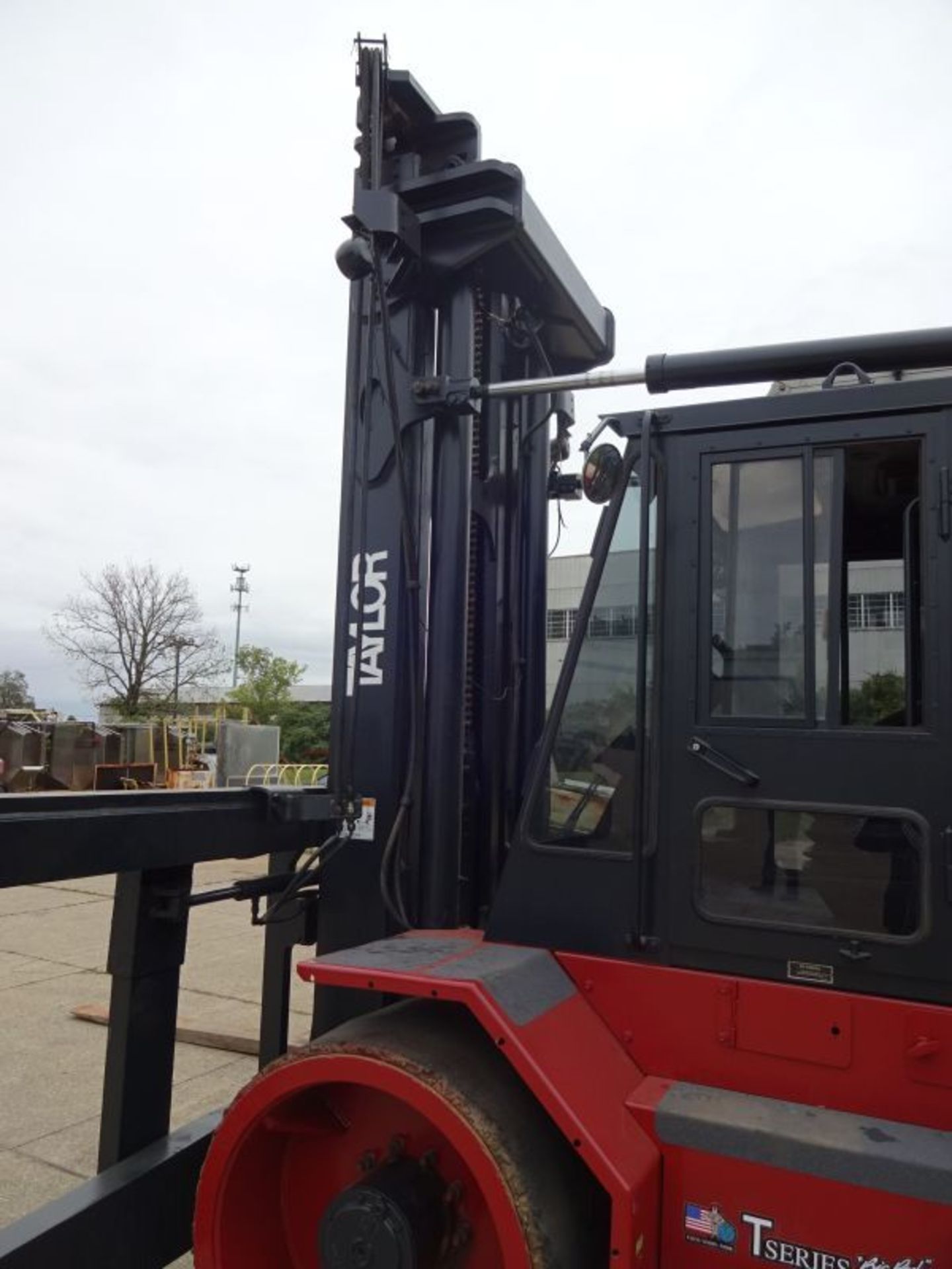 **36,000 LB. TAYLOR MODEL THD-36L DIESEL CUSHION TIRE LIFT TRUCK; S/N S-T6-29520, CUMMINS B5.9-C 5.9 - Image 12 of 24