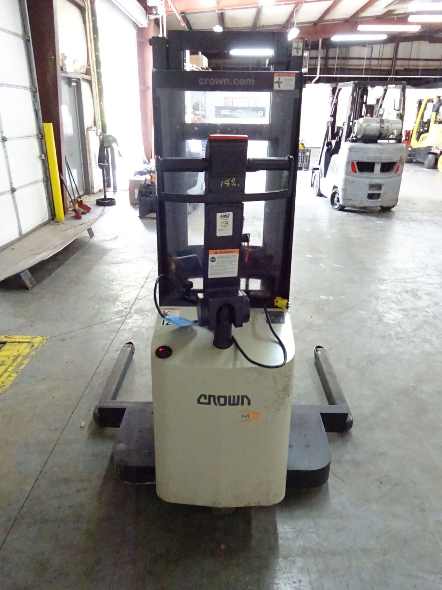 2,500 LB. CROWN MODEL 15MT ELECTRIC WALK BEHIND STACKER; S/N 1A269865, 90" REACH HEIGHT, 42" - Image 4 of 7