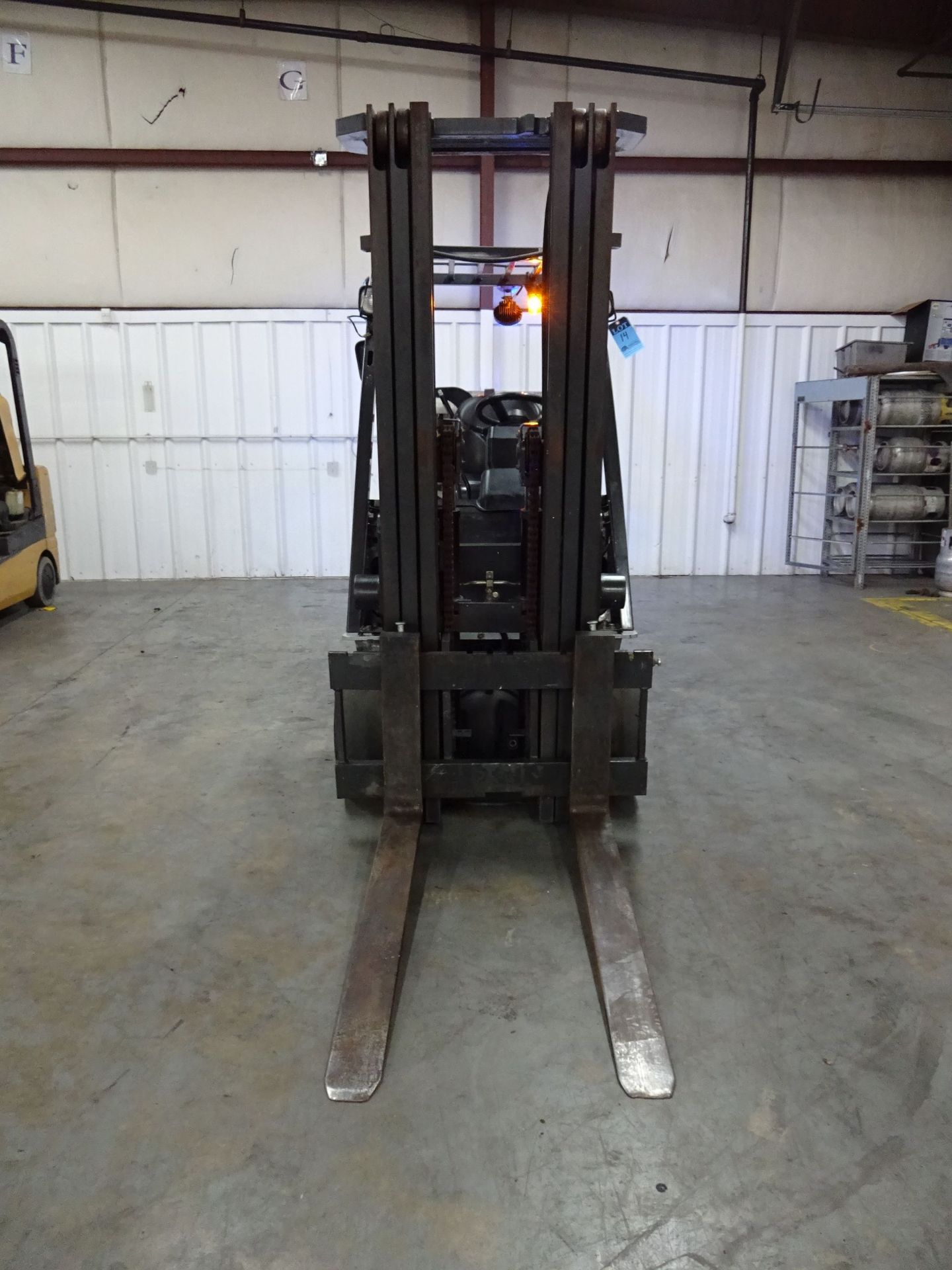 6,000 LB. NISSAN MODEL MCU1F2A30LV SOLID TIRE LP GAS LIFT TRUCK; S/N CU1F2-9Q0039, (3,568 HOURS), - Image 2 of 11