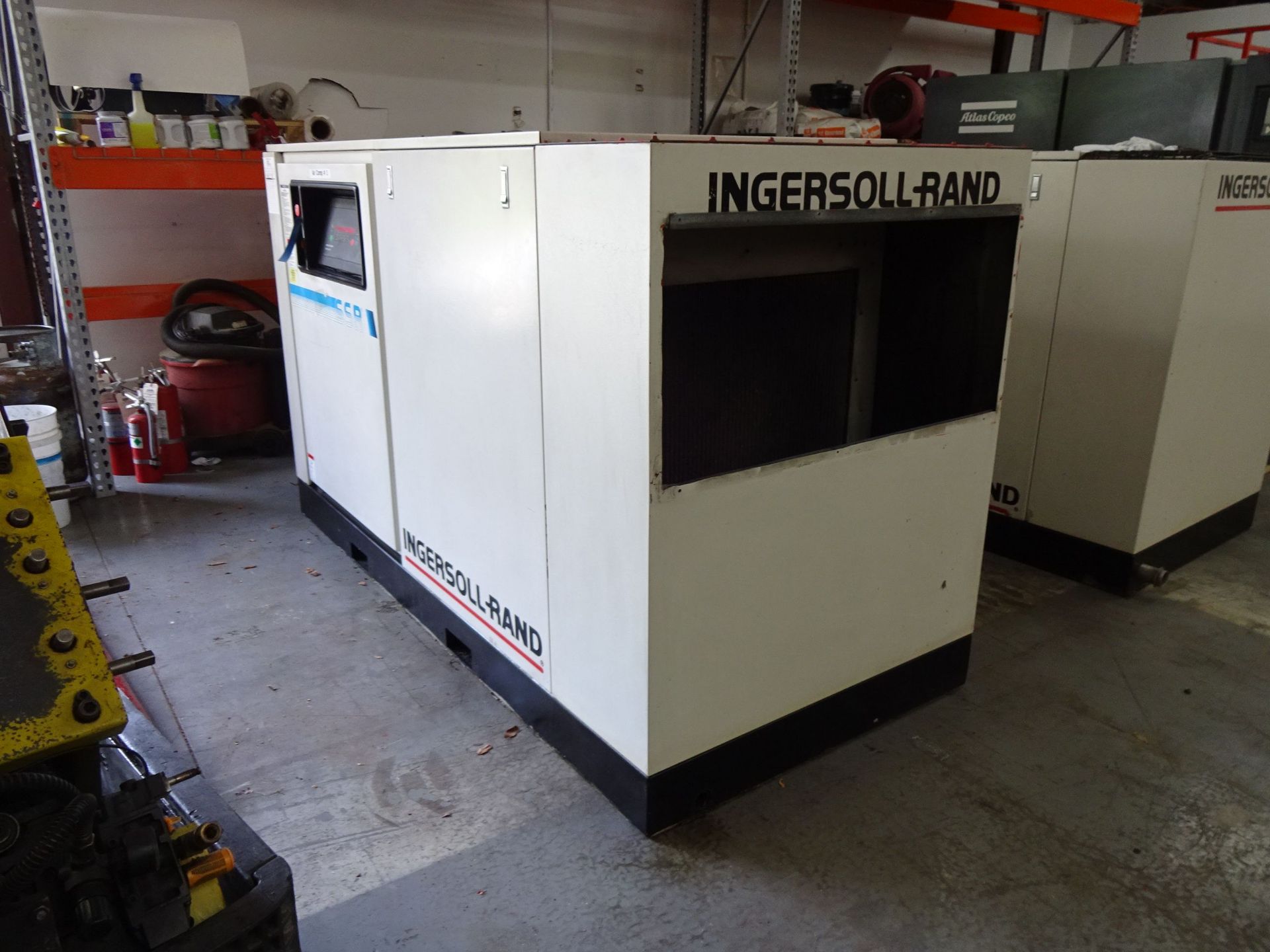 50 HP INGERSOLL RAND MODEL SSR-EPE50 ROTARY SCREW CABINET ENCLOSED AIR COMPRESSOR; S/N F2639U91, 128 - Image 2 of 5