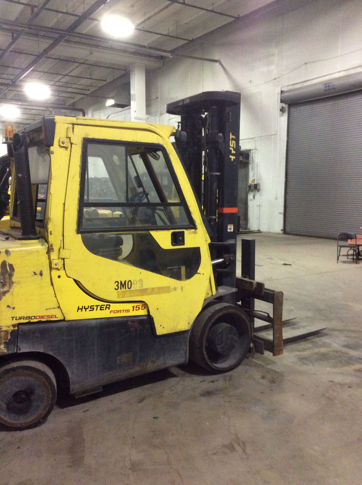 15,000 LB. HYSTER MODEL S155FT DIESEL POWER CUSHION TIRE LIFT TRUCK; S/N E024V02533J, 2-STAGE - Image 6 of 11