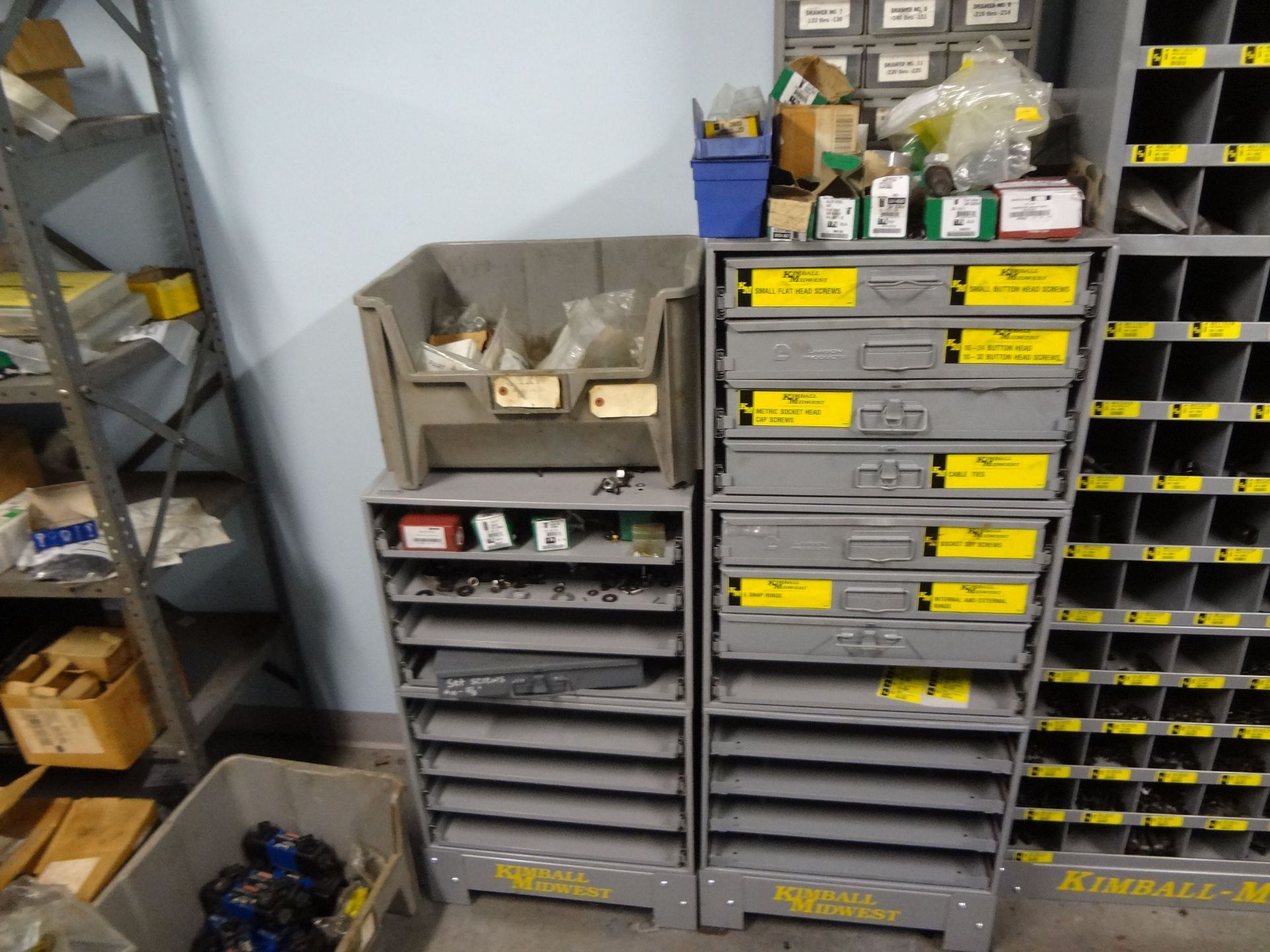 (LOT) CONTENTS PARTS ROOM INCLUDING HOSE, WIRE, HARDWARE, MOTORS, HYDRAULIC CYCLINDERS, CHAINS, - Image 6 of 11