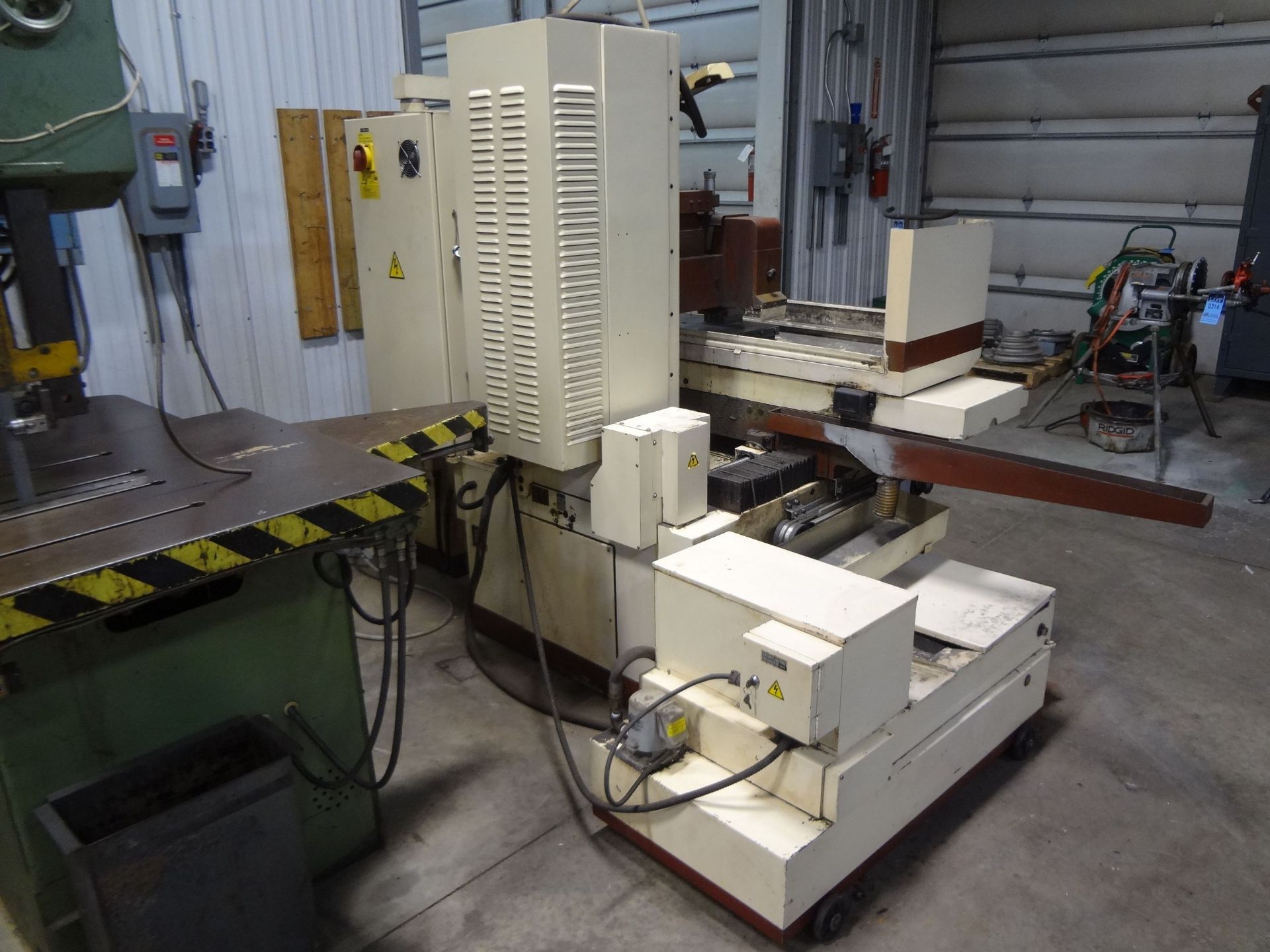 12" X 36" CHEVALIER MODEL FS6-1236AD HYDRUALIC SURFACE GRINDER; S/N F3827001, PB CONTROLS, - Image 3 of 11