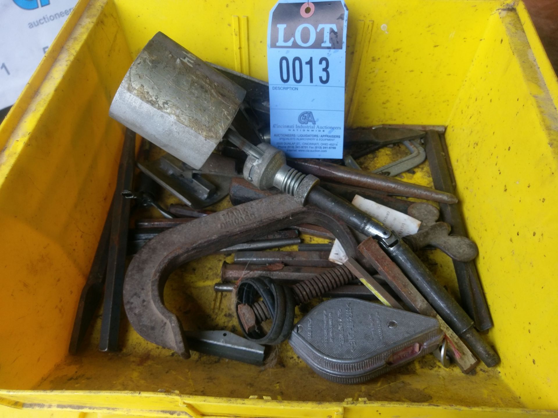 (LOT) ASSORTED TOOLS