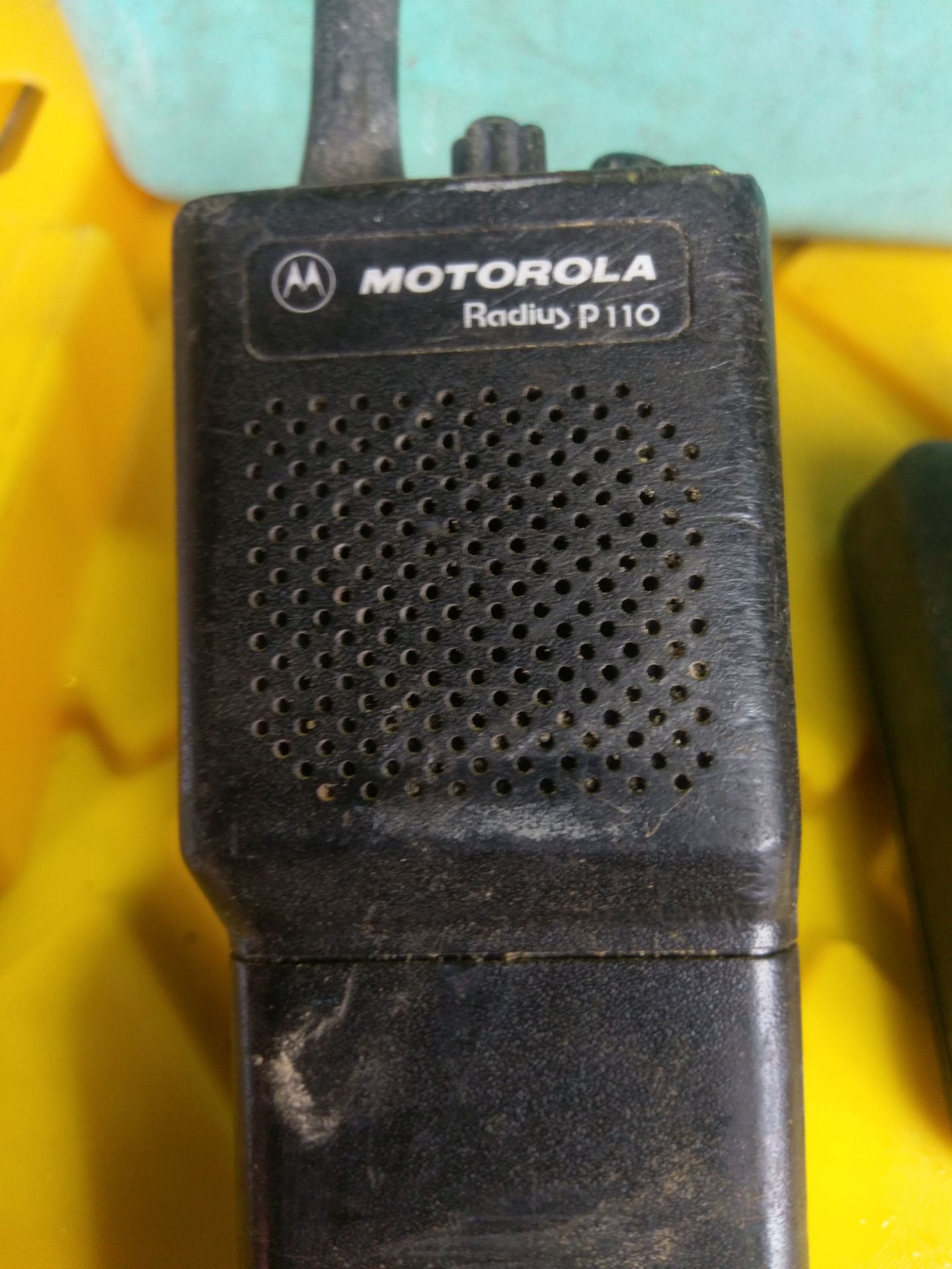 (LOT) 2-WAY RADIOS - MOTIVOLA - Image 2 of 2