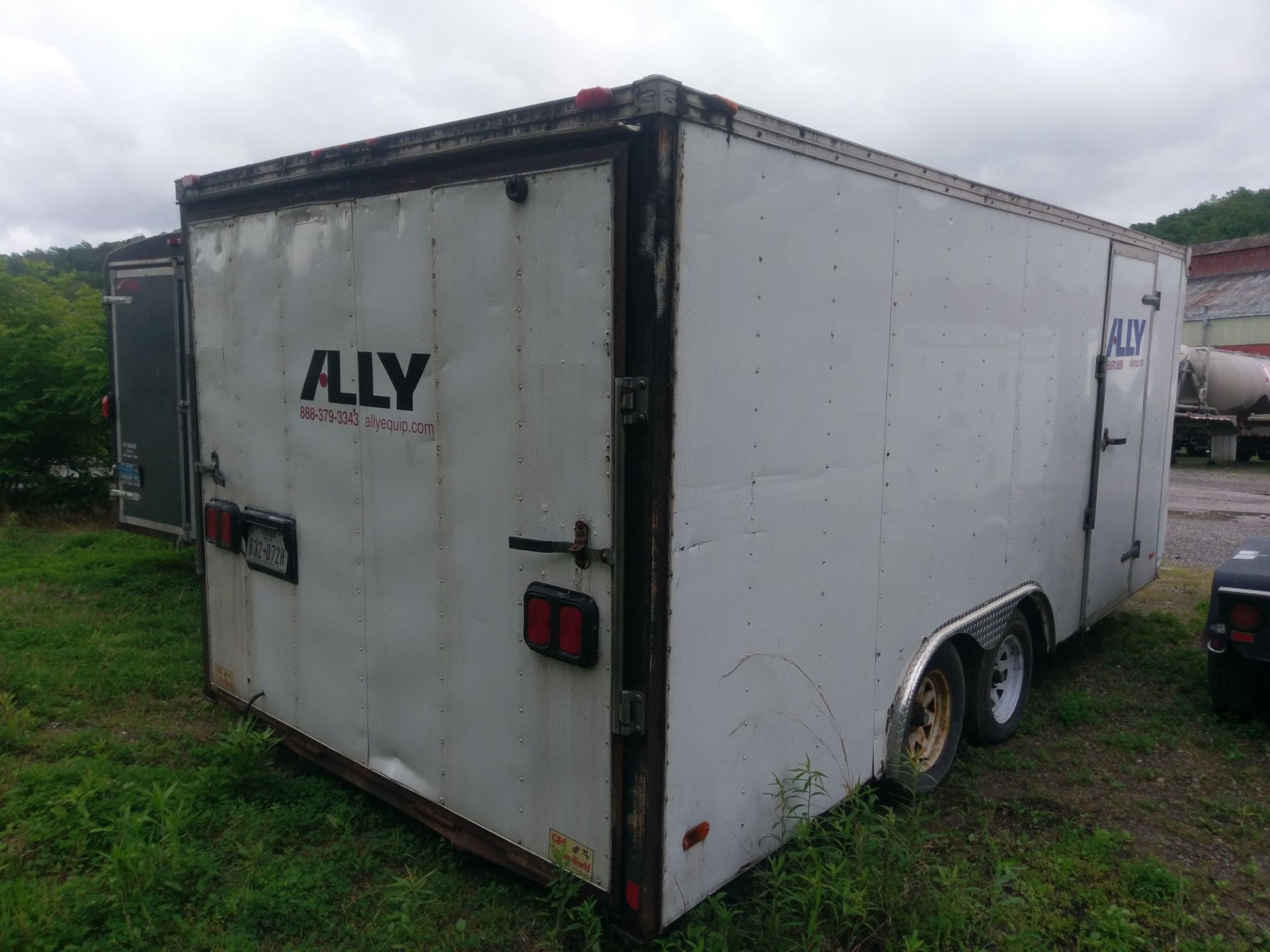 2001 PACE TANDEM AXLE ENCLOSED TRAILER; VIN # 47ZWB18231X011149, BALL HITCH, 8' X 18', REAR FOLD - Image 3 of 4