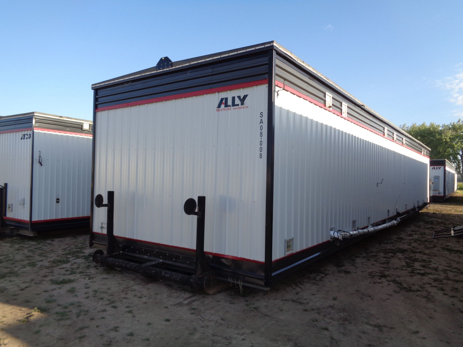 ATCO MODEL 13 X 60 DOUBLE END WELL SITE ACCOMMODATION UNIT; BUILT 2011, (2) BEDROOMS, (2) FULL AND 1 - Bild 3 aus 22